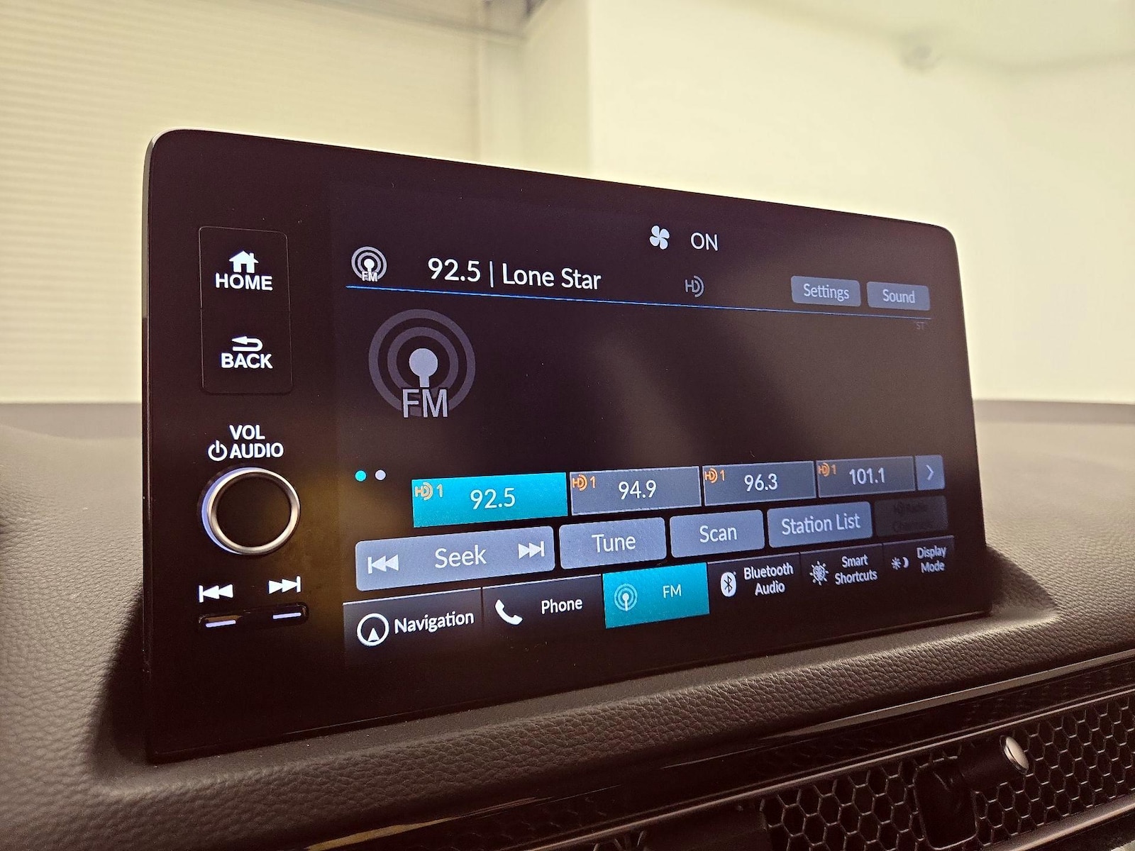 2024 Honda Civic Touring - Photo 17