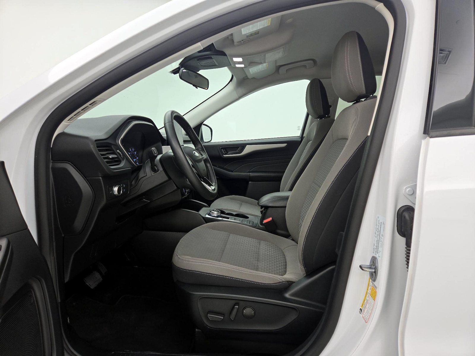 Power Seat(s) & Side Airbags