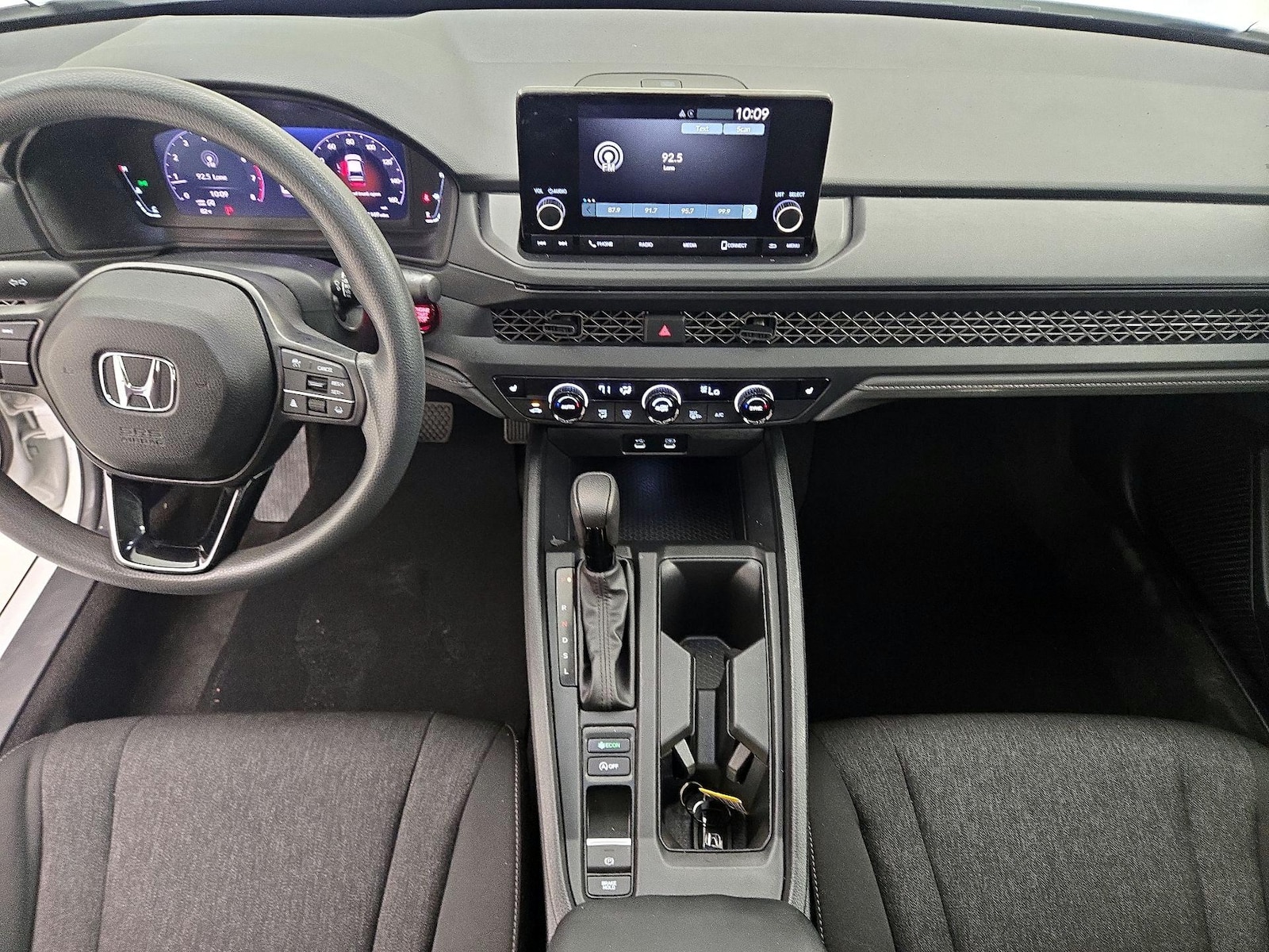 2025 Honda Accord SE - Photo 10