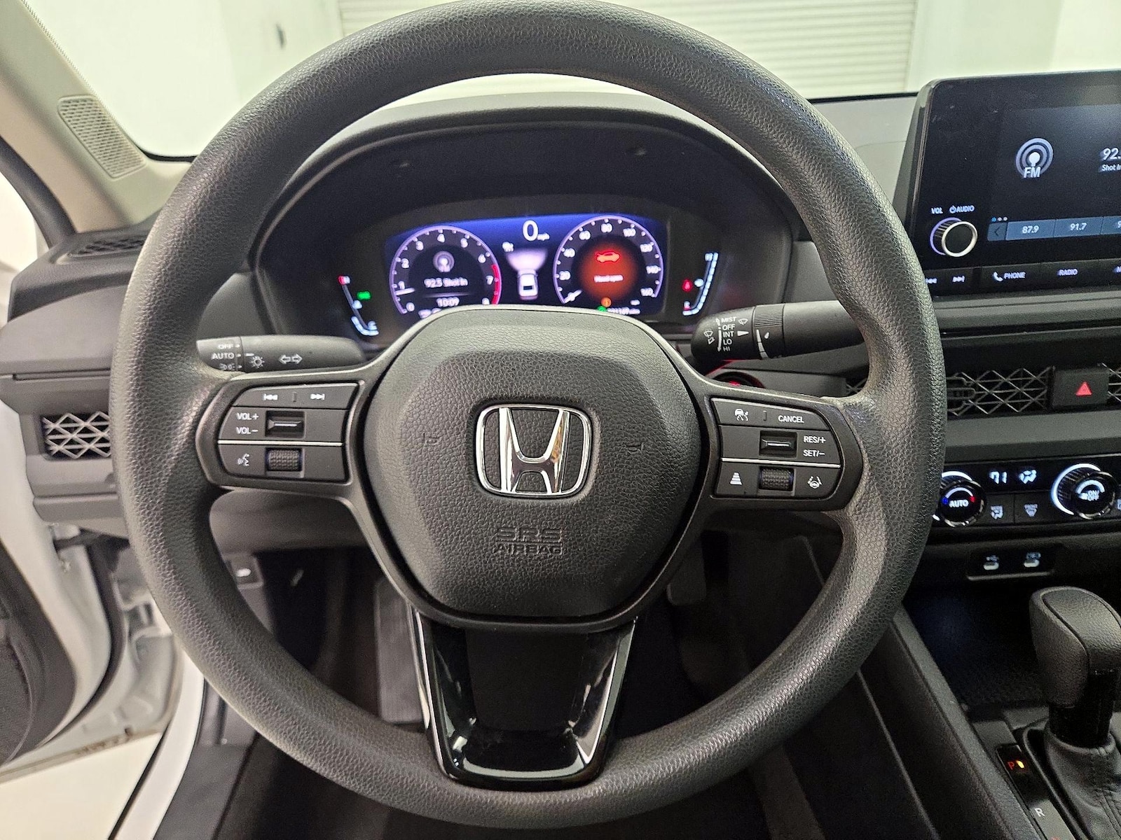 2025 Honda Accord SE - Photo 11