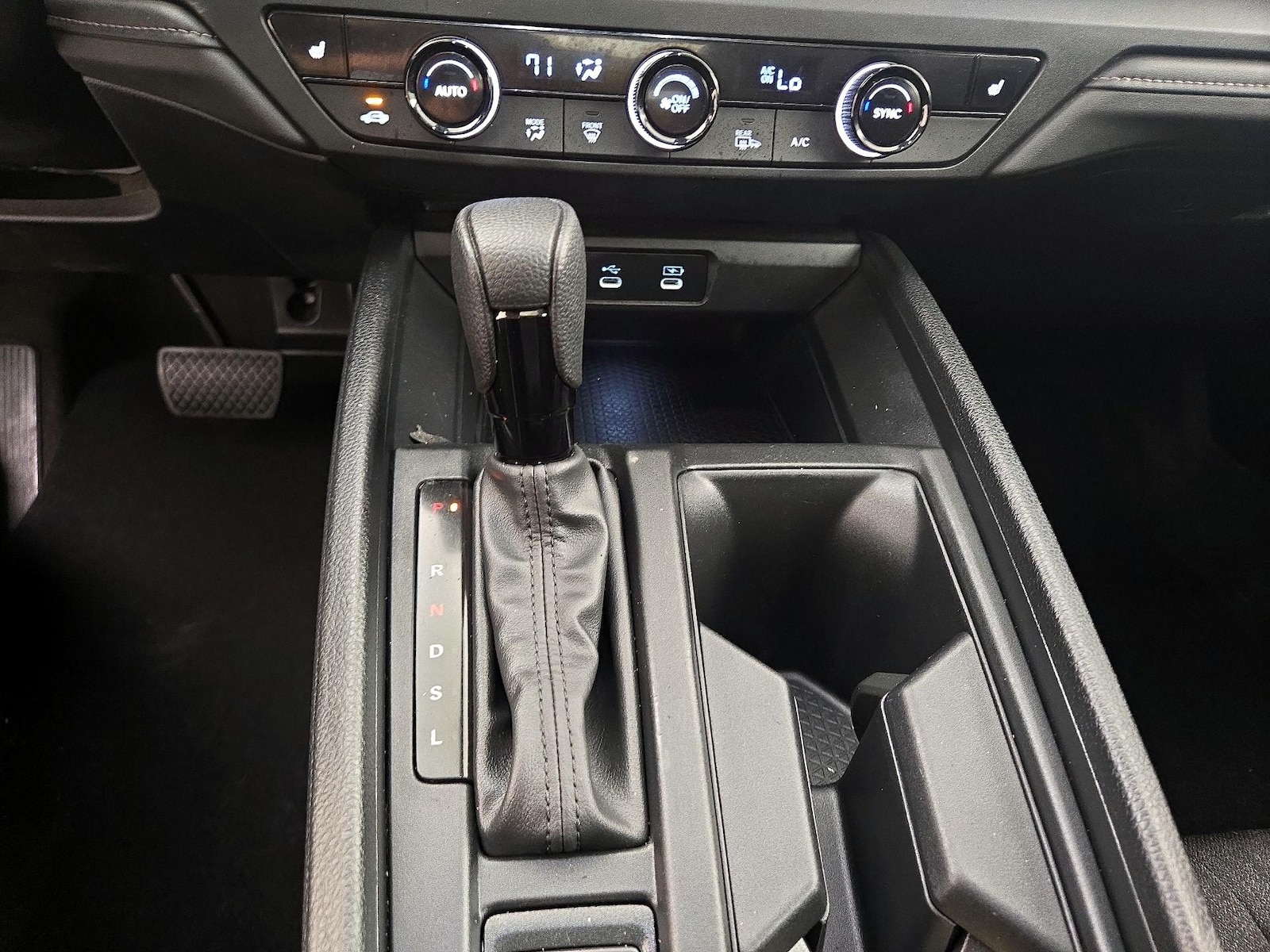 2025 Honda Accord SE - Photo 17