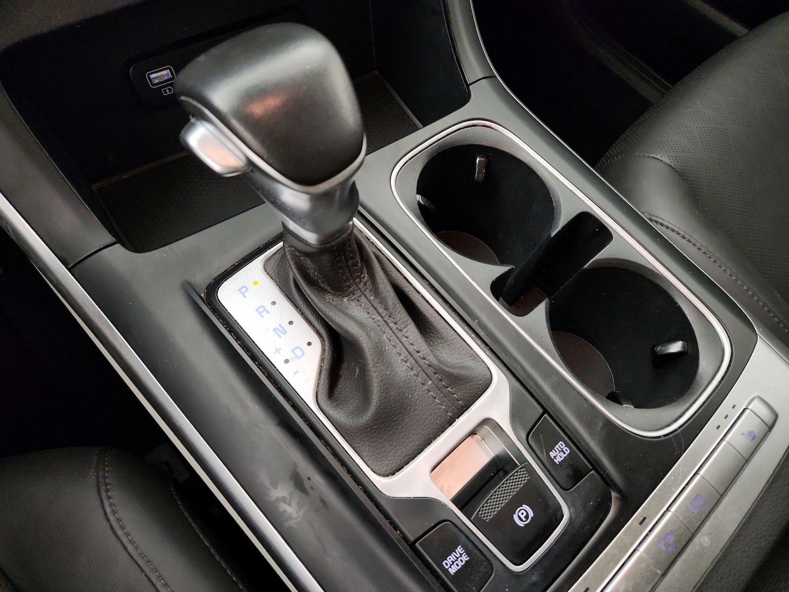 2023 Kia Carnival LX Seat Pkg - Photo 16