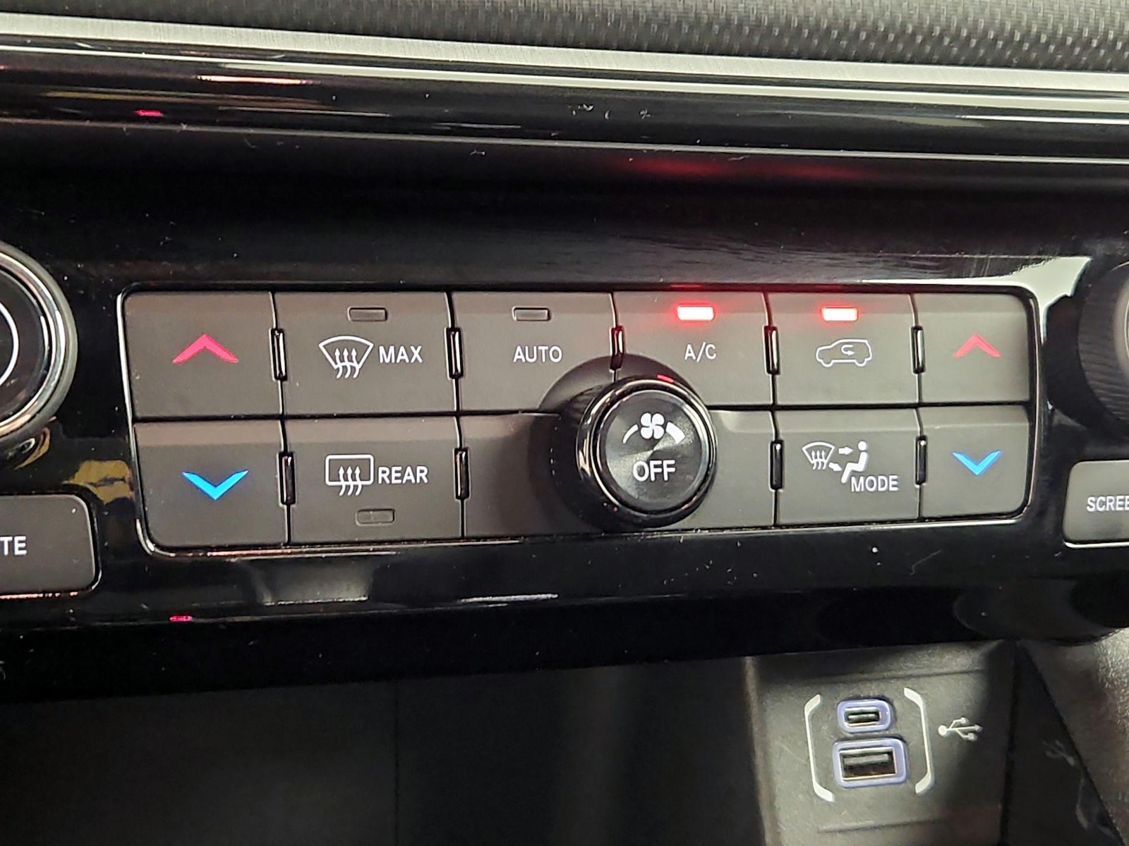 2025 Jeep Compass Trailhawk - Photo 17