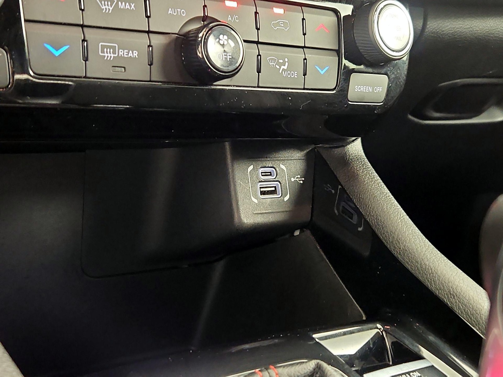 2025 Jeep Compass Trailhawk - Photo 19