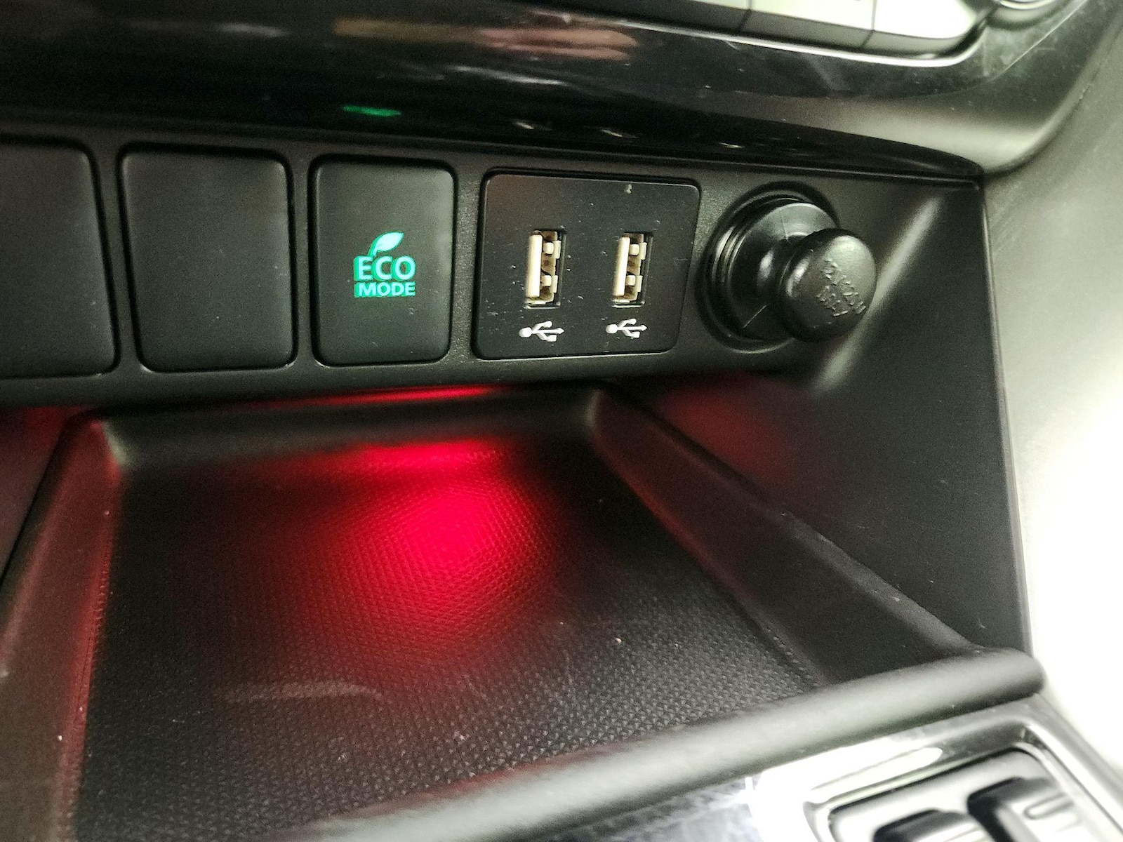 2025 Mitsubishi Eclipse Cross LE - Photo 19