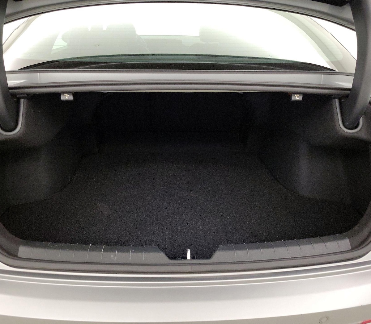 Trunk/Cargo (Seats Up)