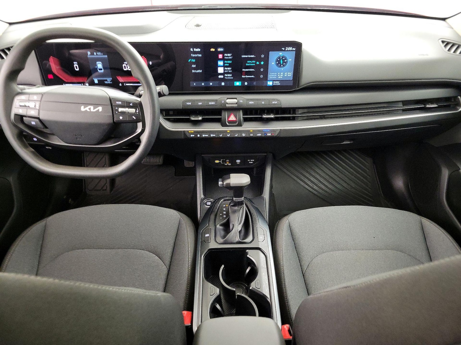 2025 Kia K4 LXS - Photo 10