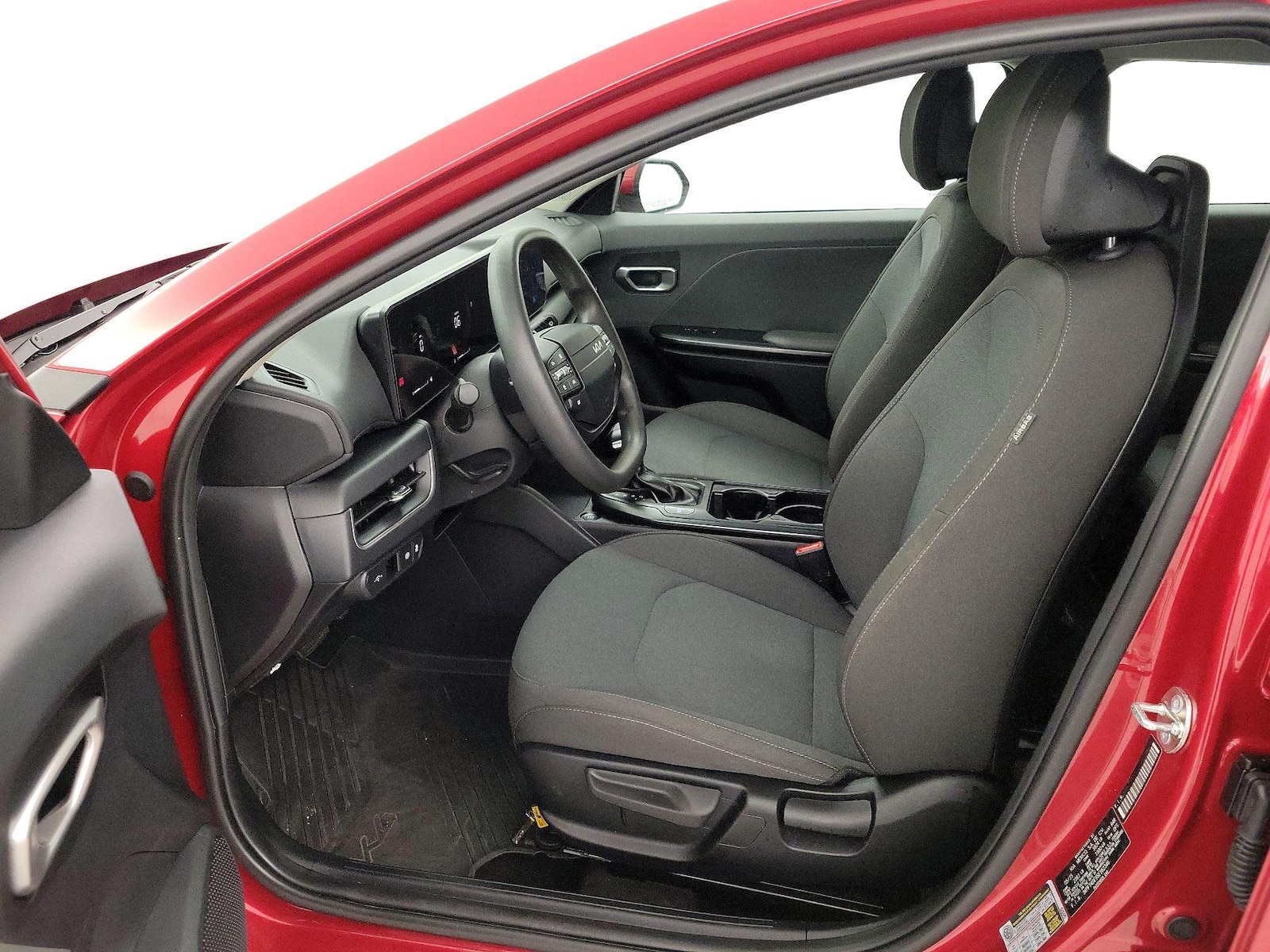 2025 Kia K4 LXS - Photo 12