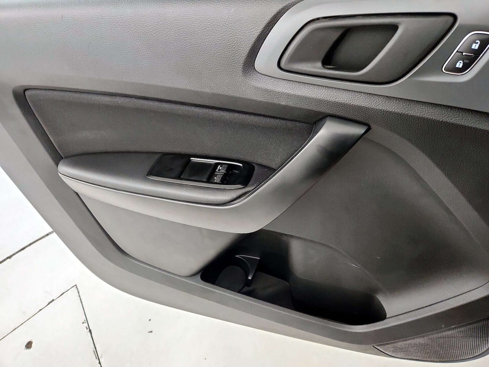 2022 Ford Ranger XL - Photo 13