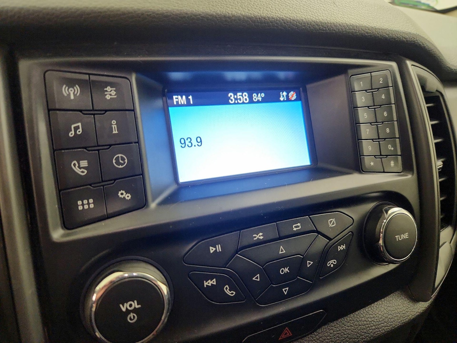 2022 Ford Ranger XL - Photo 16