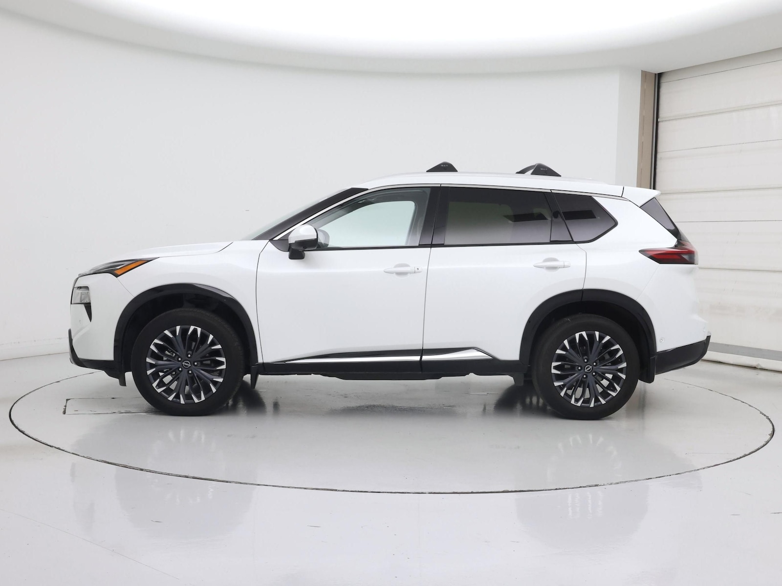 2026 Nissan Rogue Platinum - Photo 4