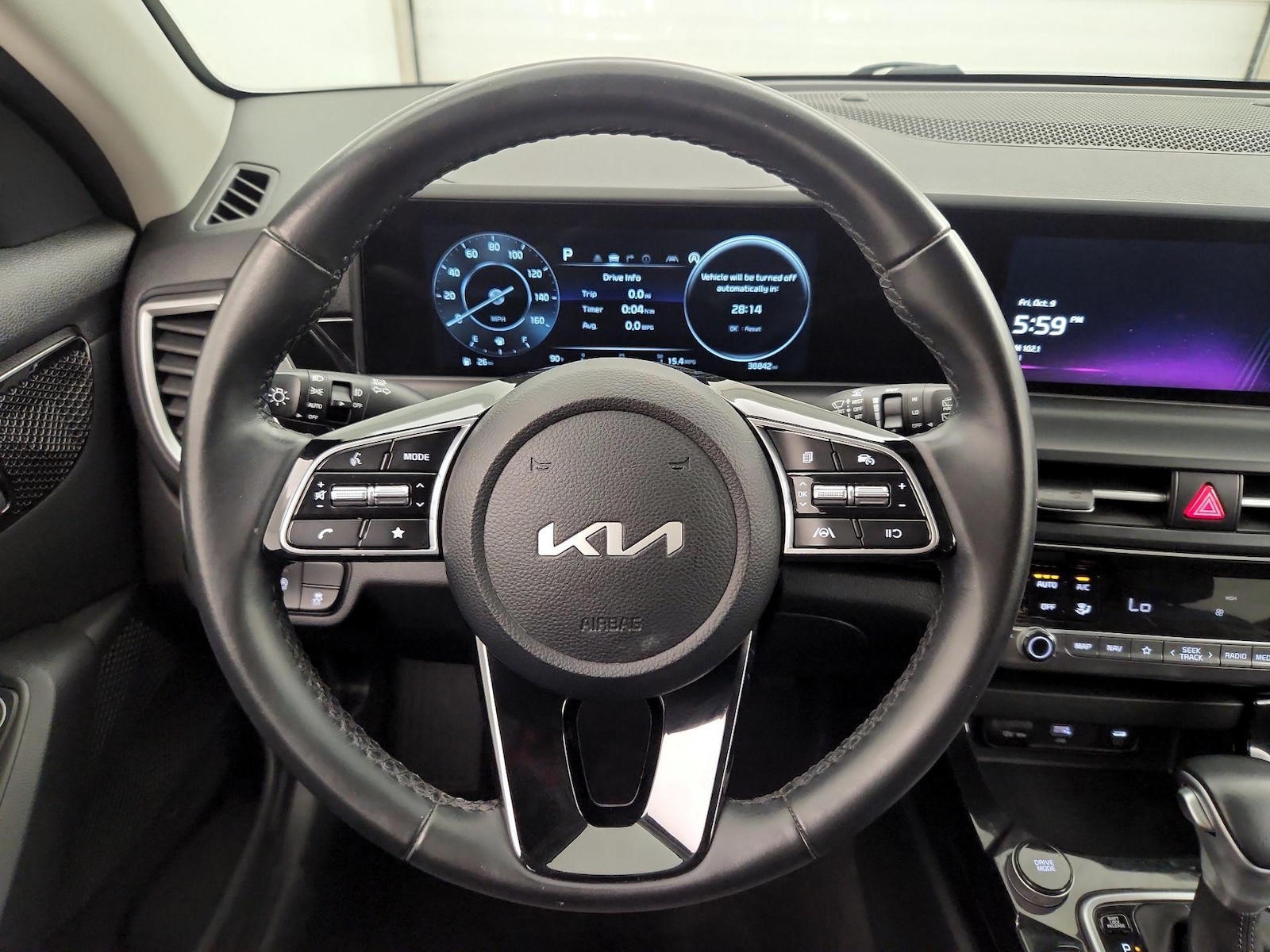 2024 Kia Seltos S - Photo 11