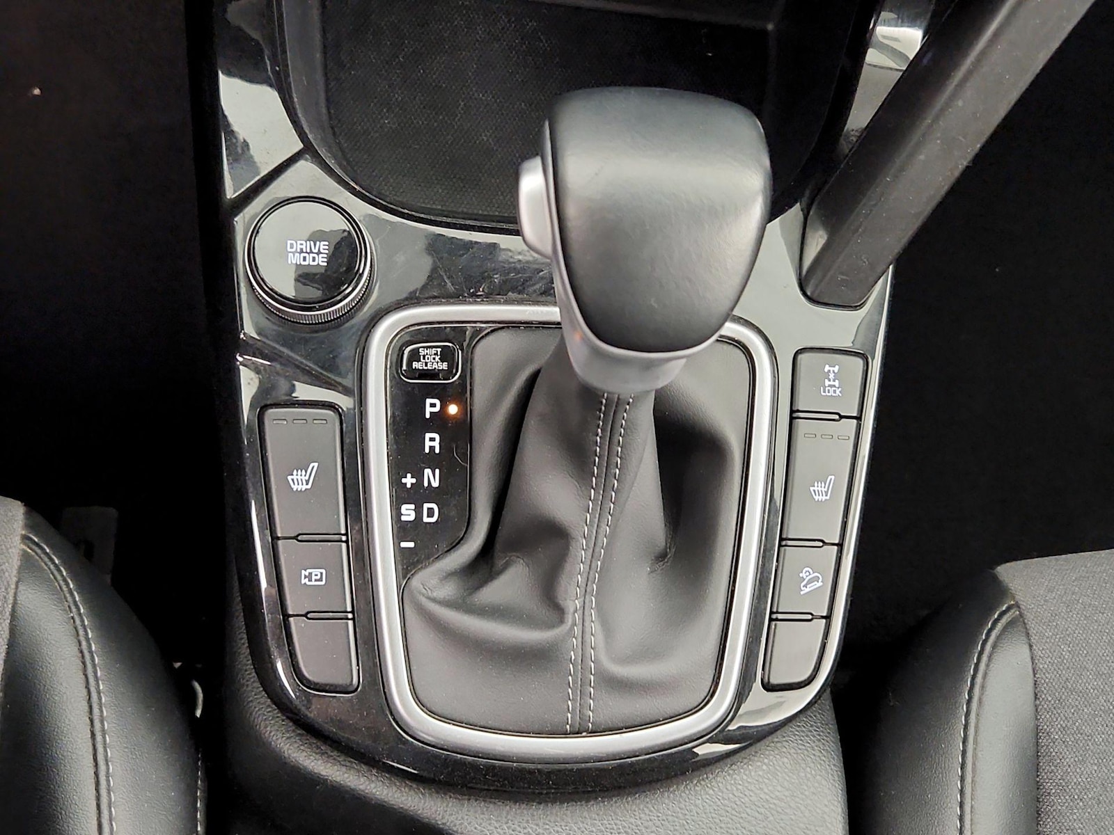 2024 Kia Seltos S - Photo 19