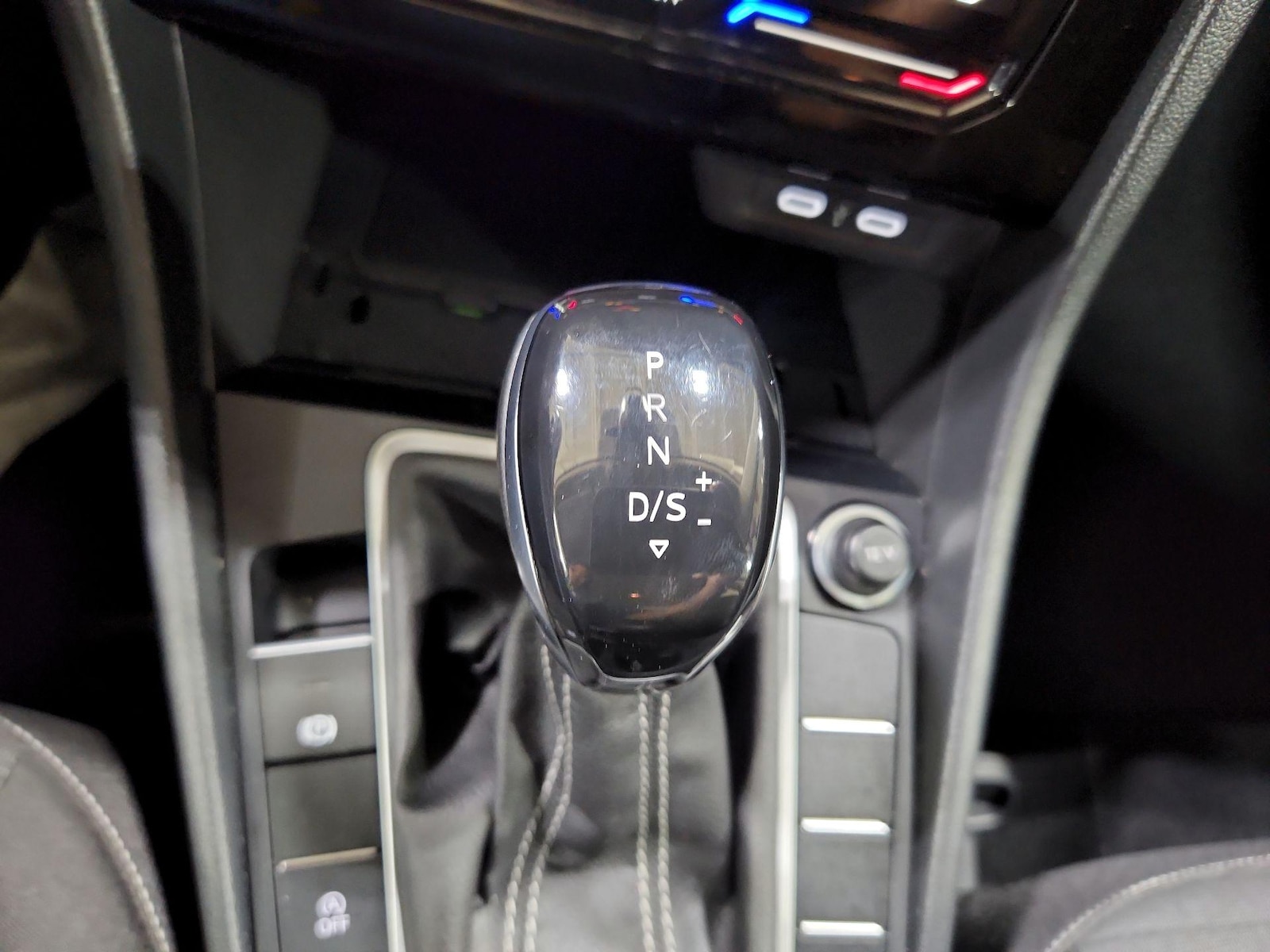 2025 Volkswagen Jetta S - Photo 18