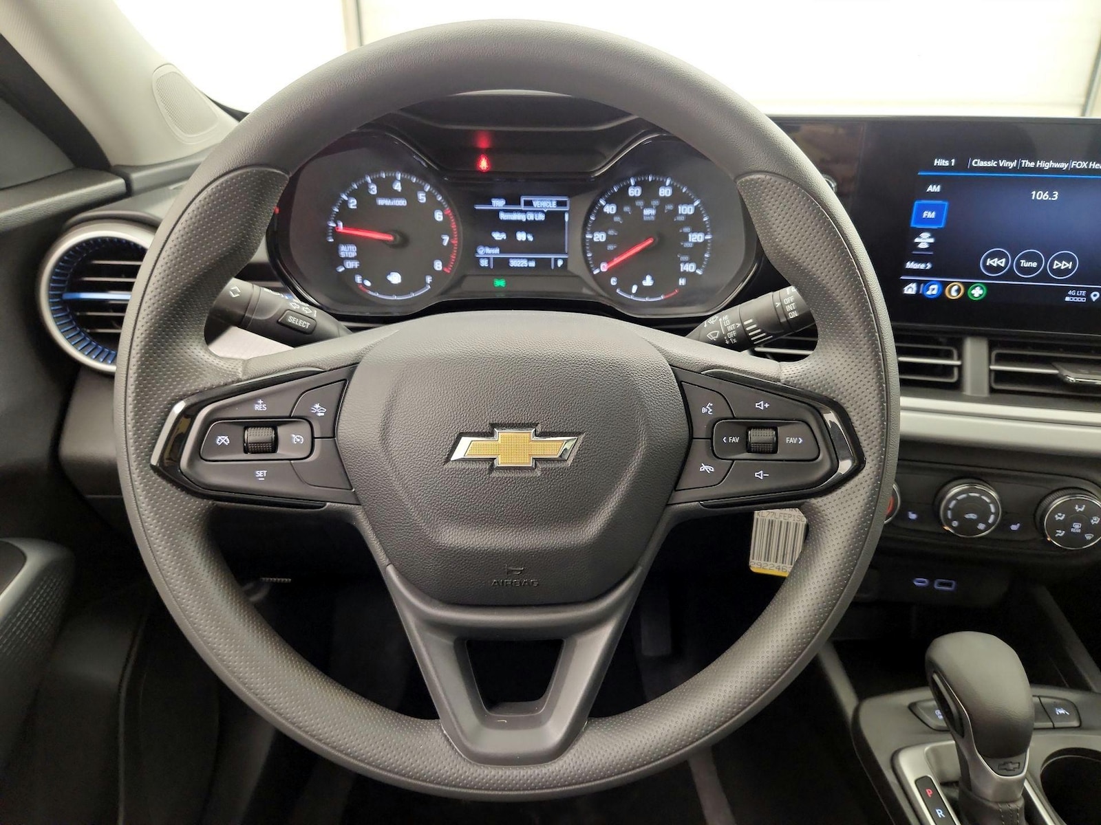 2025 Chevrolet Trax LS - Photo 11