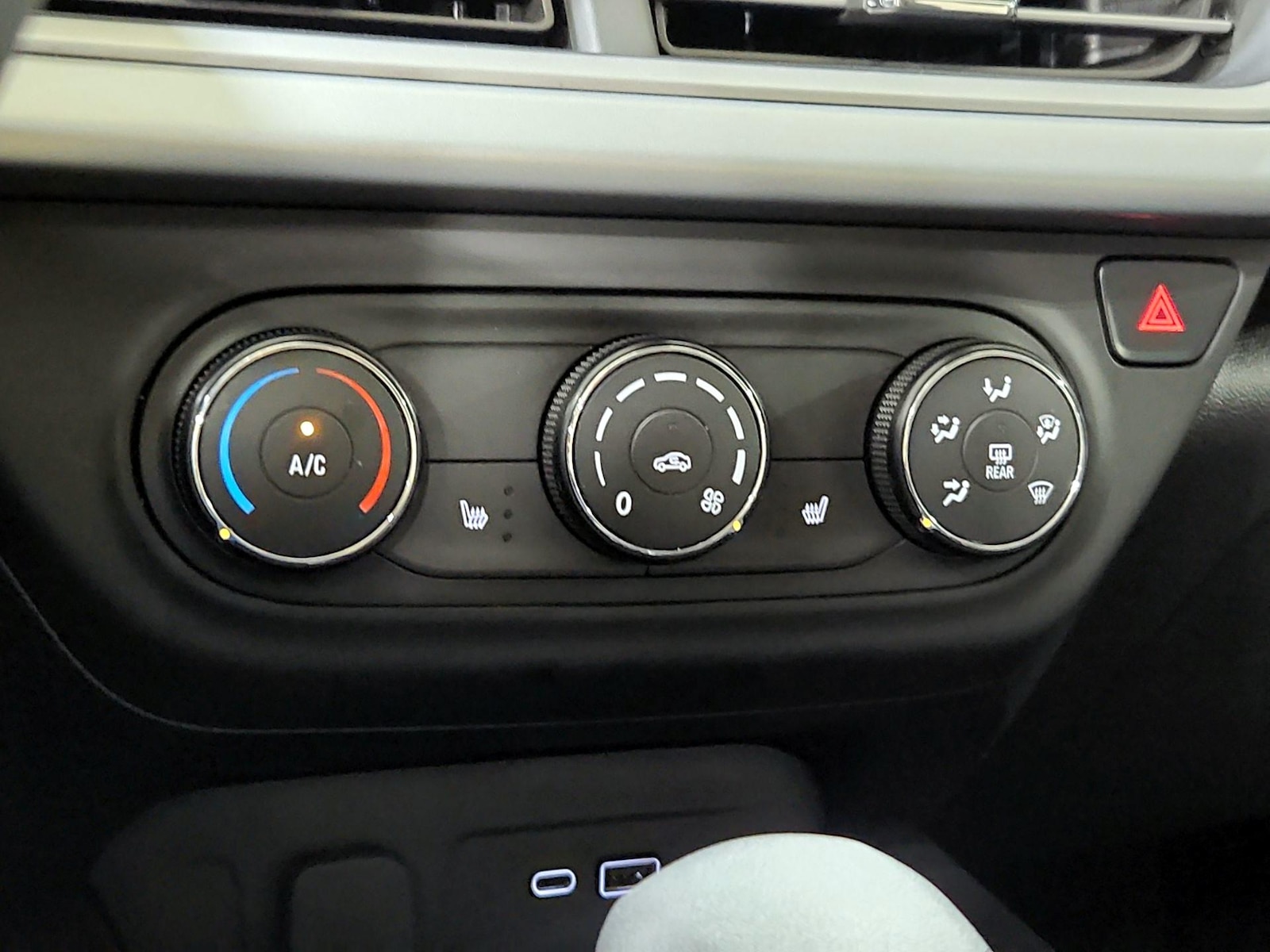 2025 Chevrolet Trax LS - Photo 18