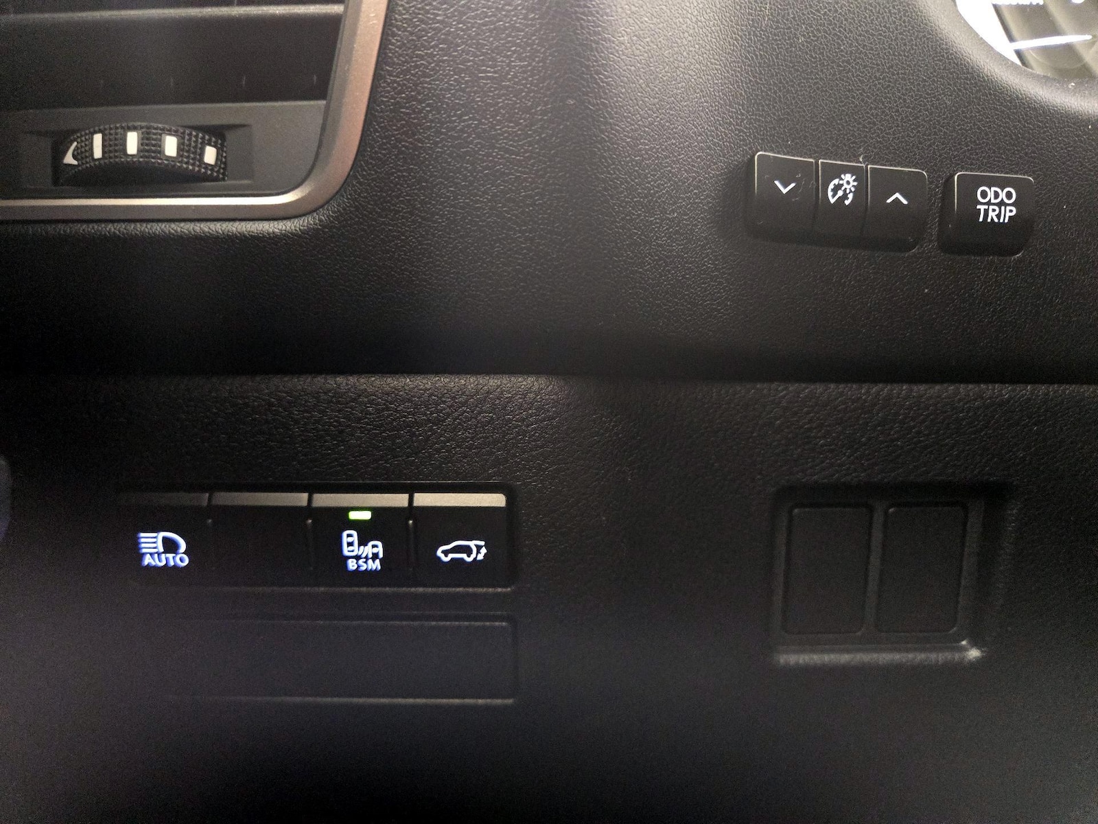 2020 Lexus NX 300 - Photo 14