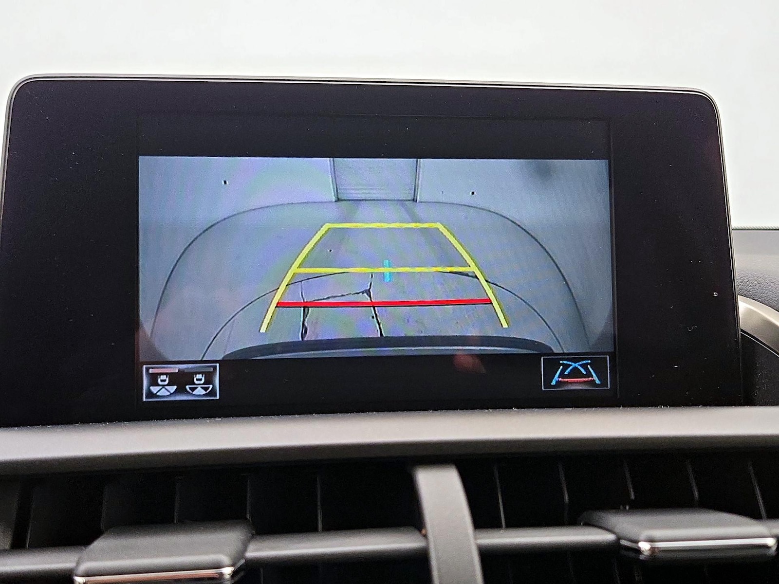 2020 Lexus NX 300 - Photo 15