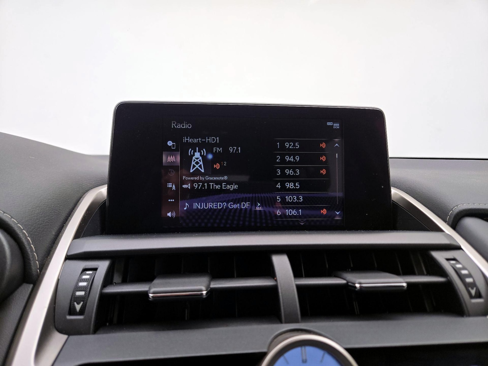 2020 Lexus NX 300 - Photo 16