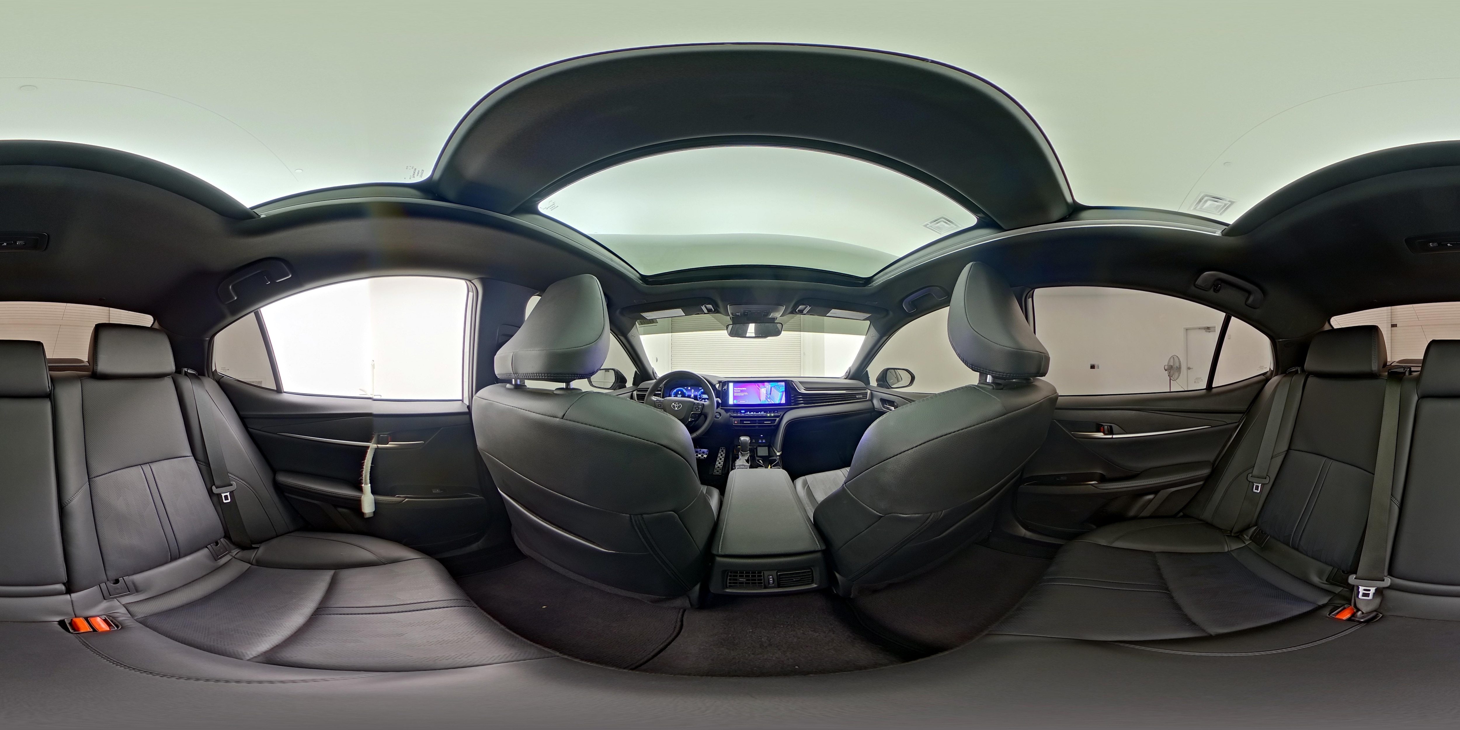 2025 Toyota Camry XSE - Photo 28