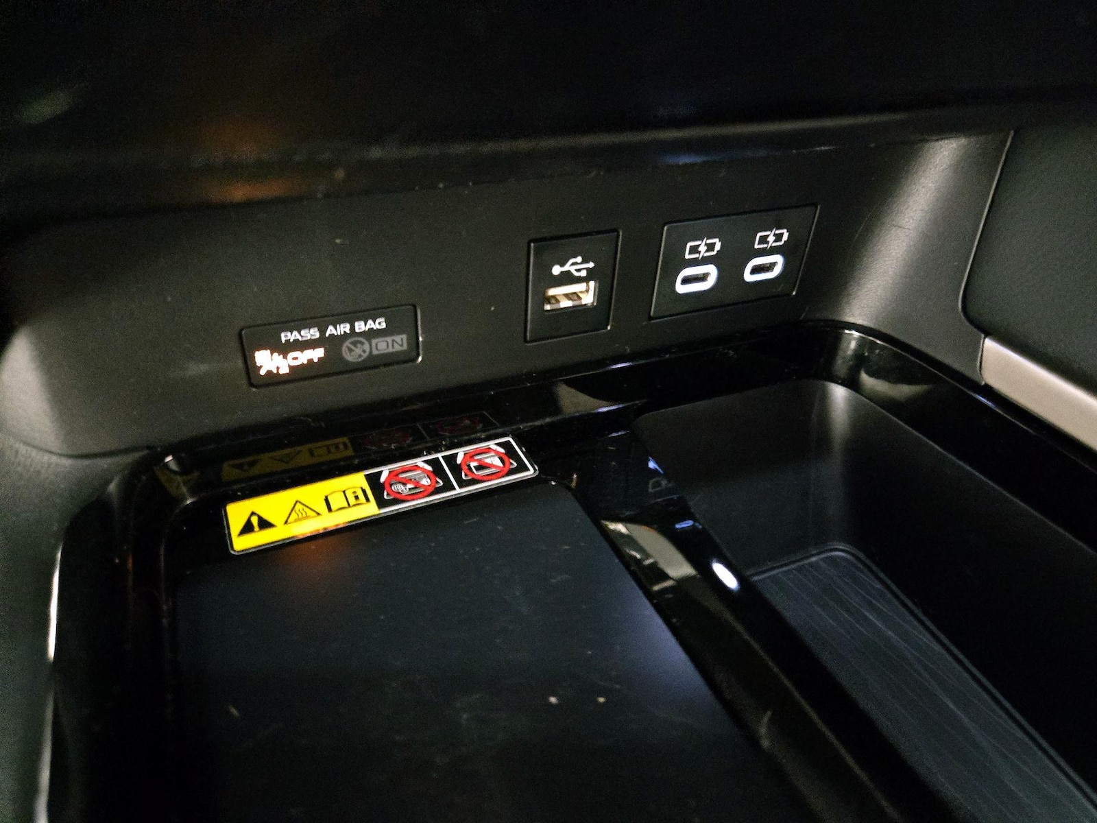 2025 Toyota Camry XSE - Photo 20