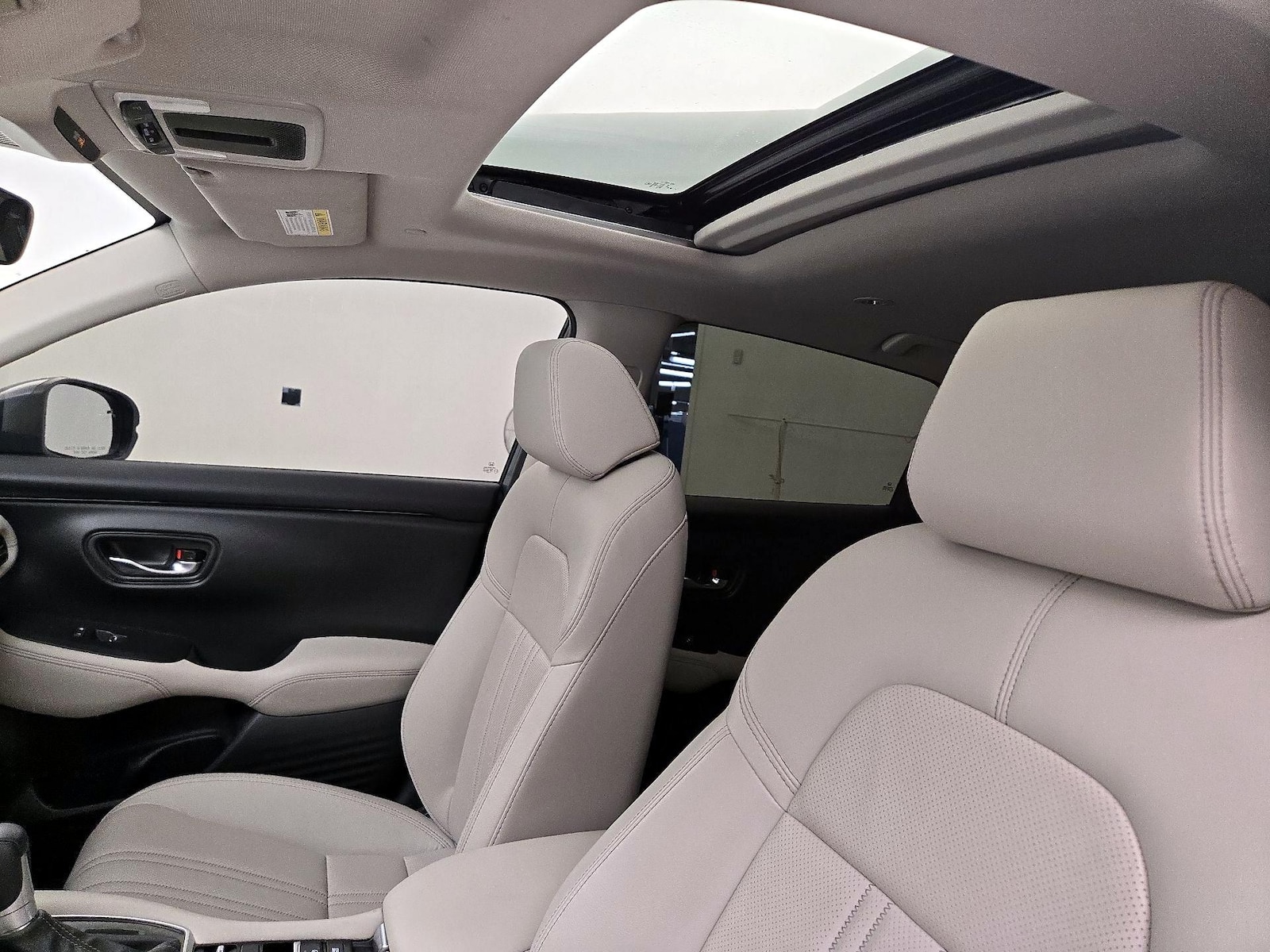 Sunroof(s) & Overhead Airbags