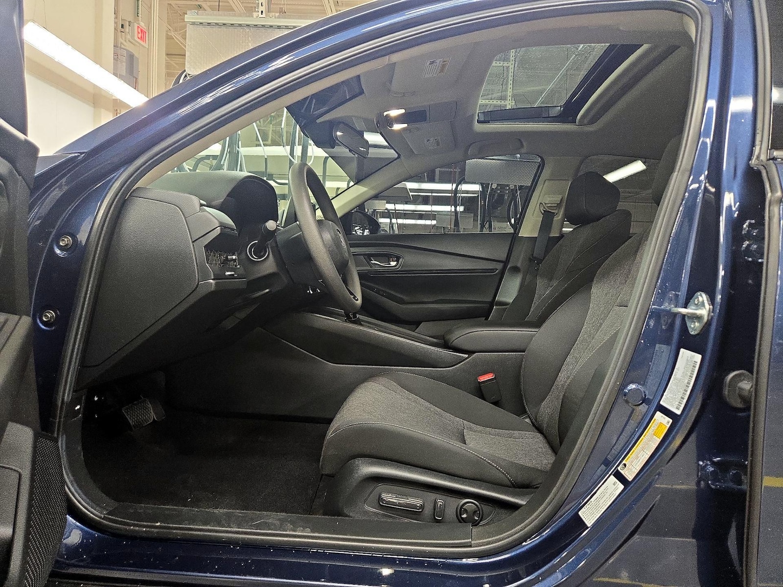 2025 Honda Accord SE - Photo 12