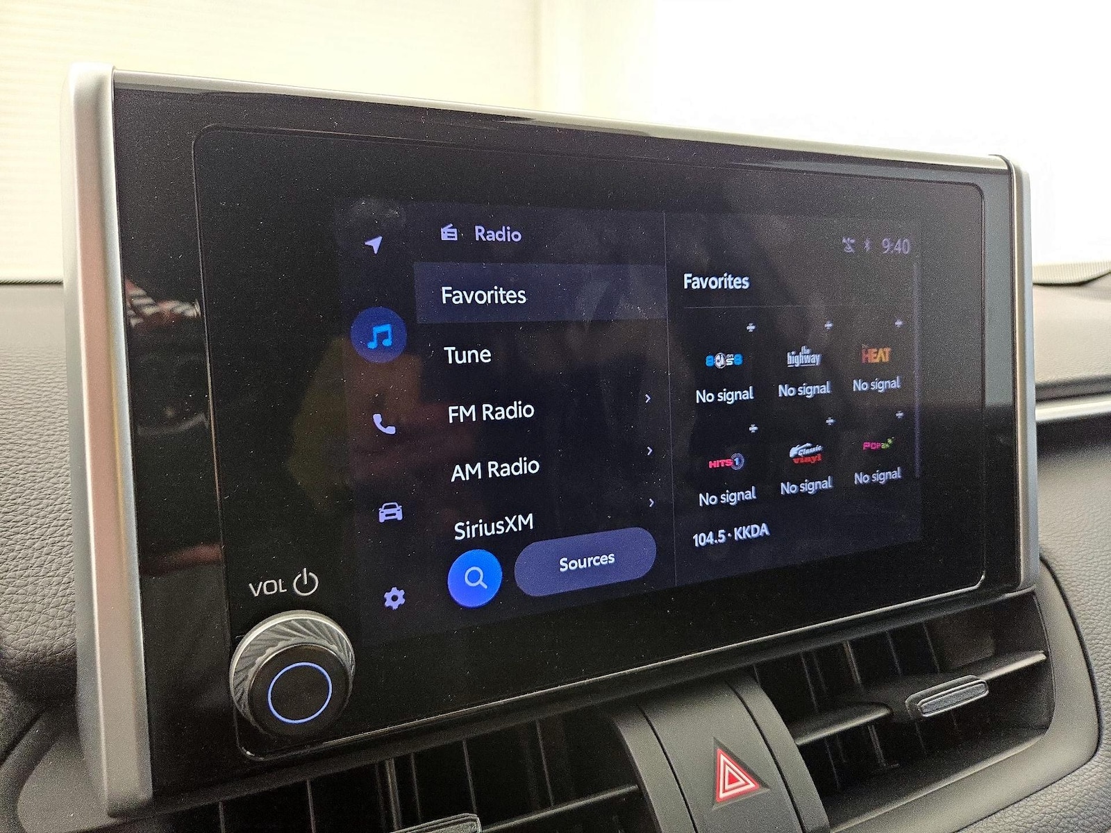2023 Toyota RAV4 LE - Photo 16
