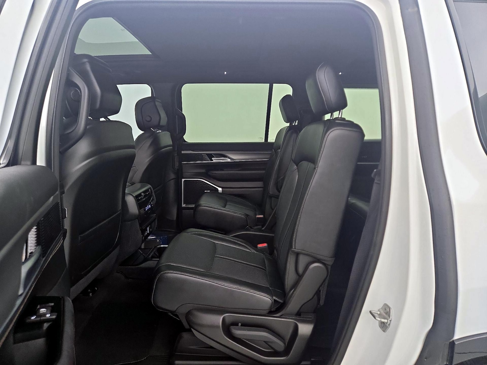 Rear Air Conditioning