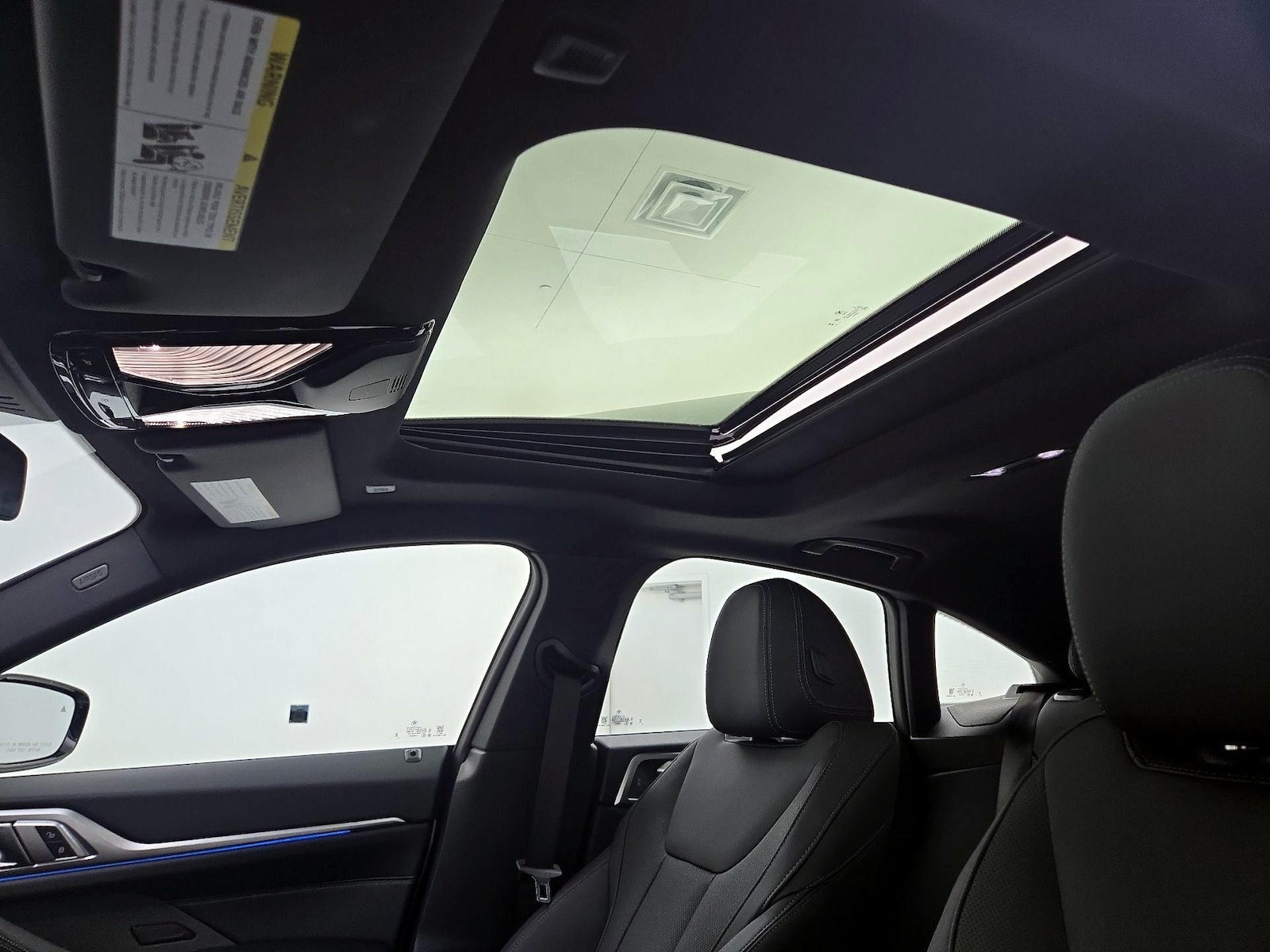 Sunroof(s) & Overhead Airbags