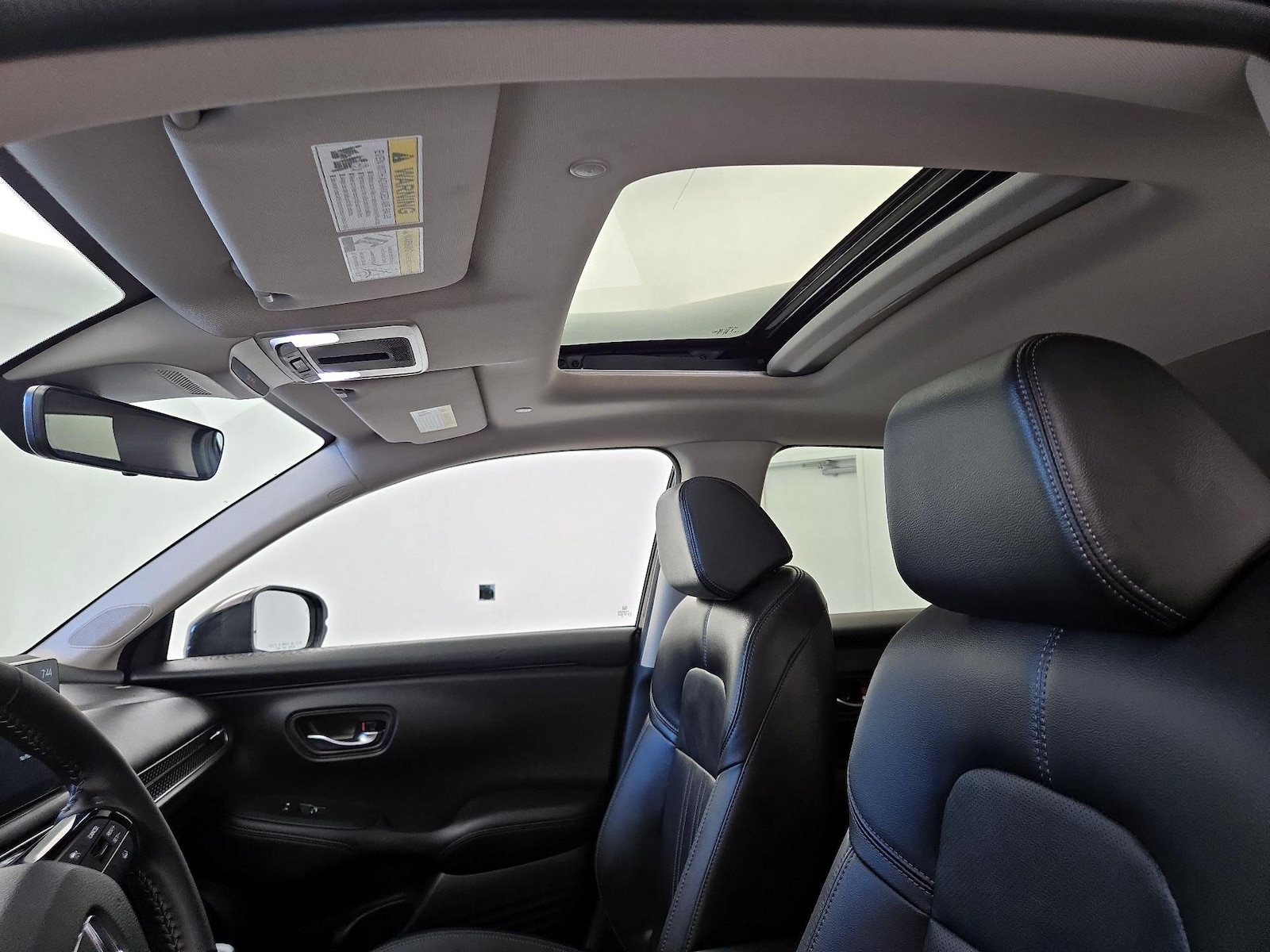 Sunroof(s) & Overhead Airbags