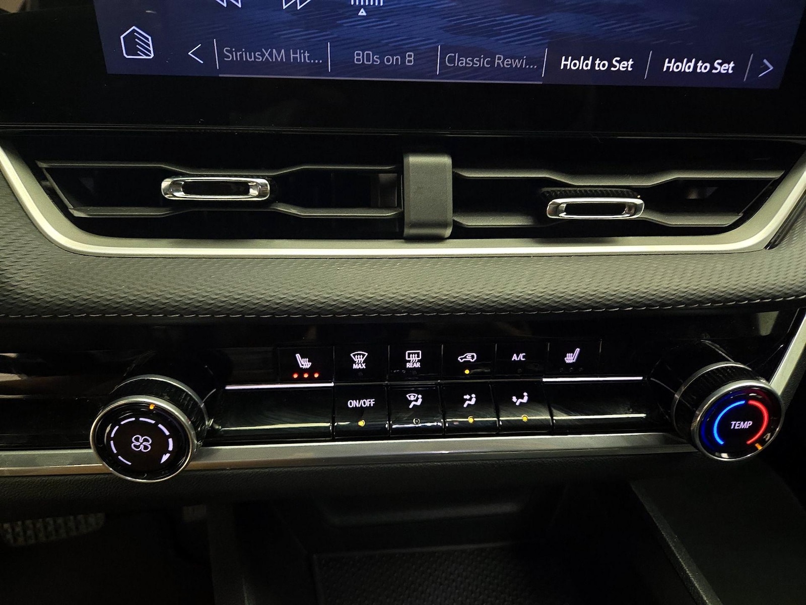 2026 Chevrolet Equinox LT - Photo 18