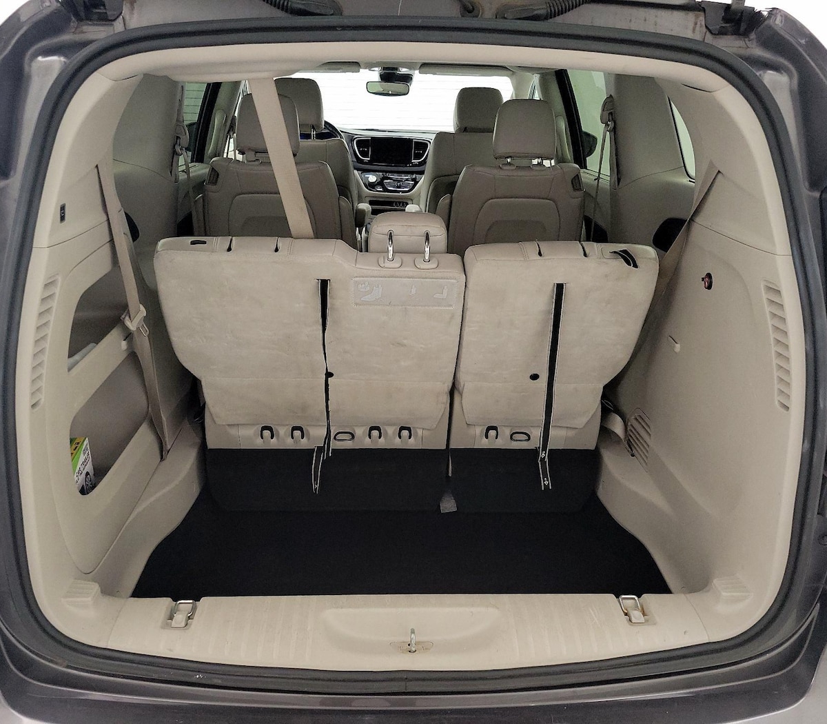 Trunk/Cargo (Seats Up)