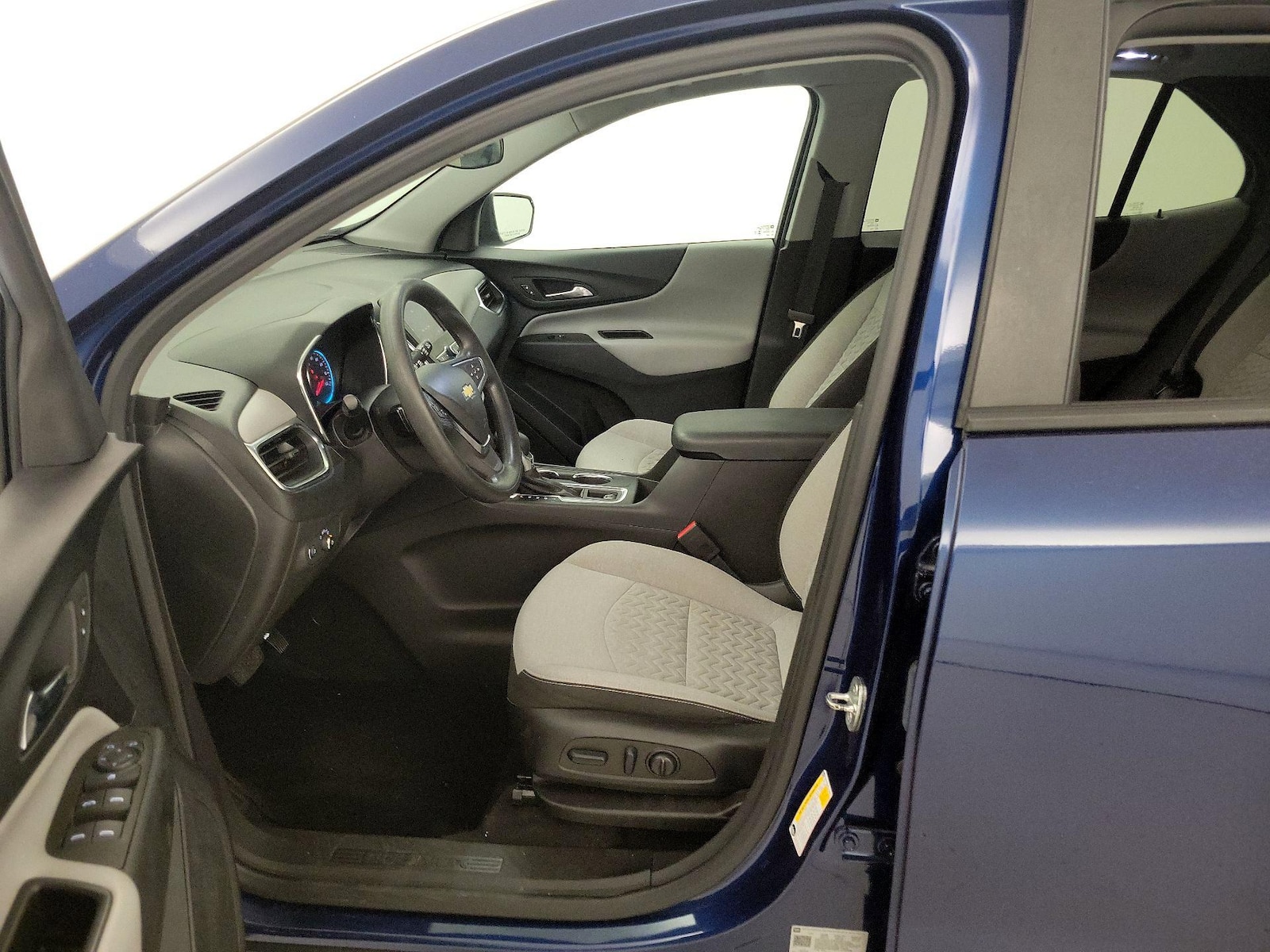 Power Seat(s) & Side Airbags