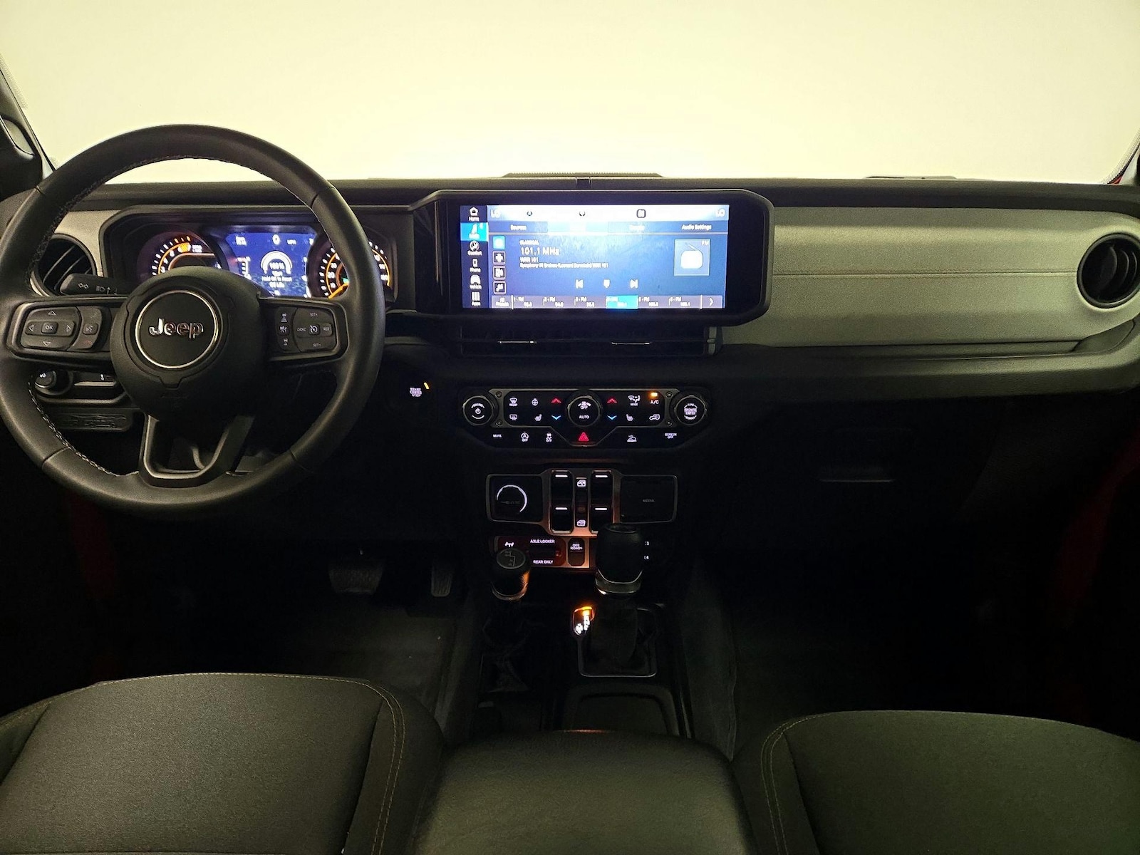 Apple CarPlay® & Android Auto™