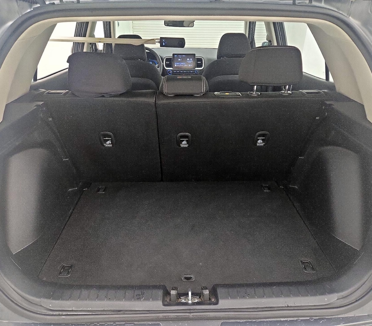 Trunk/Cargo (Seats Up)