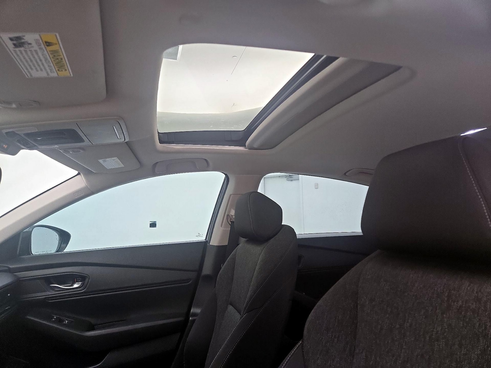 Sunroof(s) & Overhead Airbags