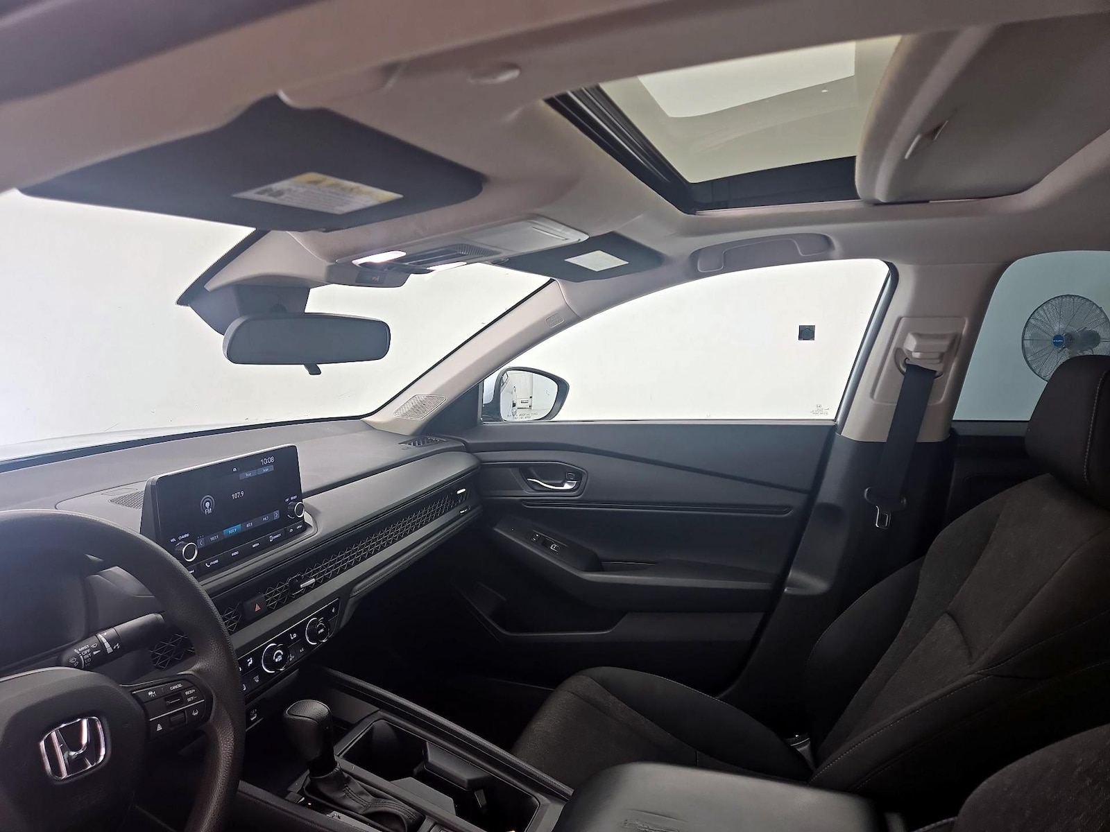 Sunroof(s) & Overhead Airbags