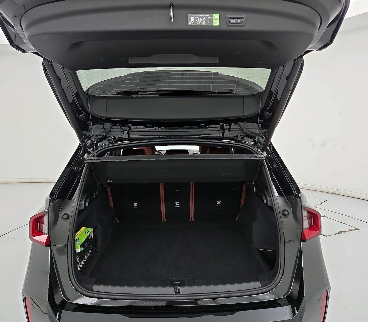 Trunk/Cargo (Seats Up)
