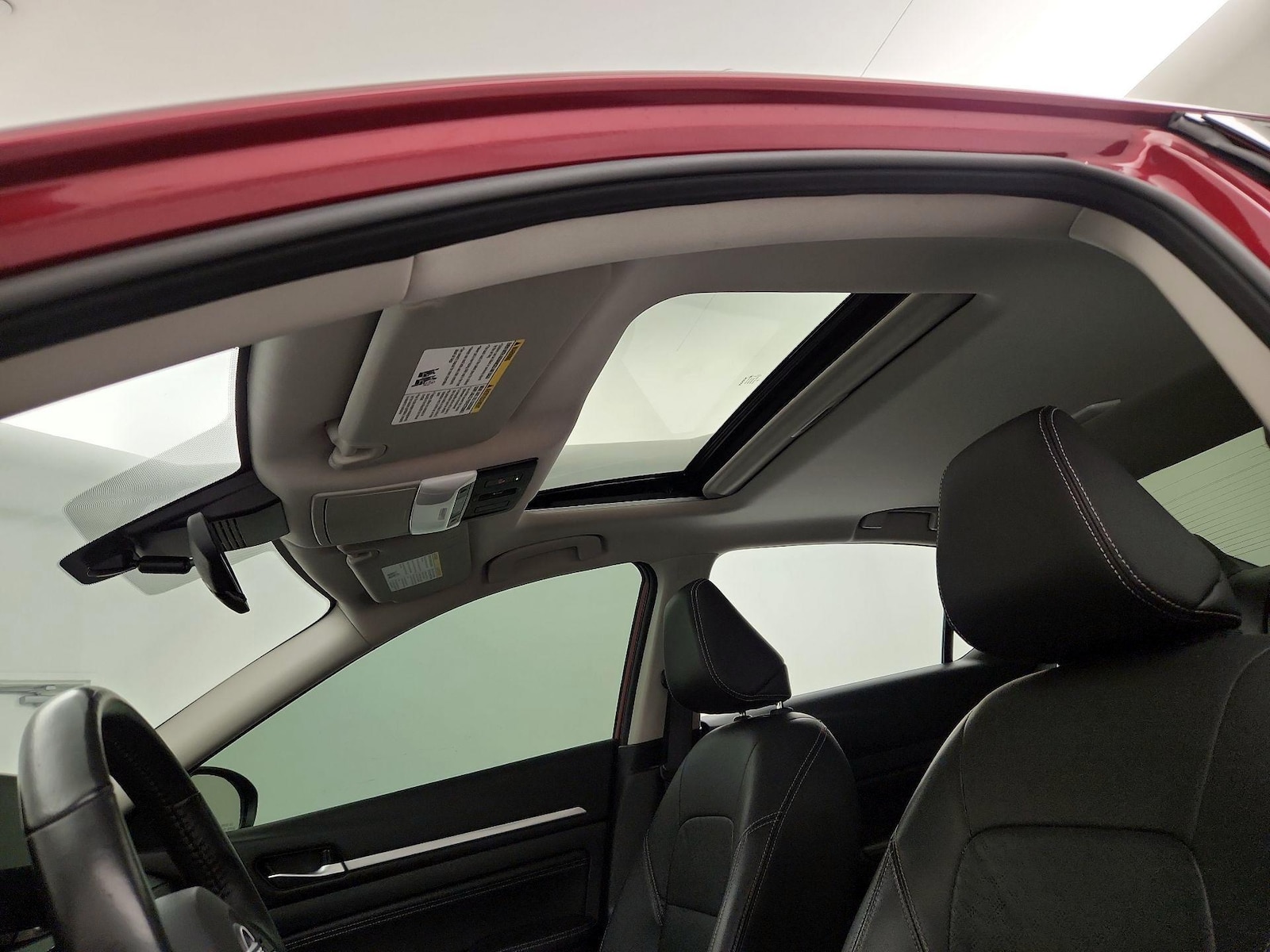 Sunroof(s) & Overhead Airbags