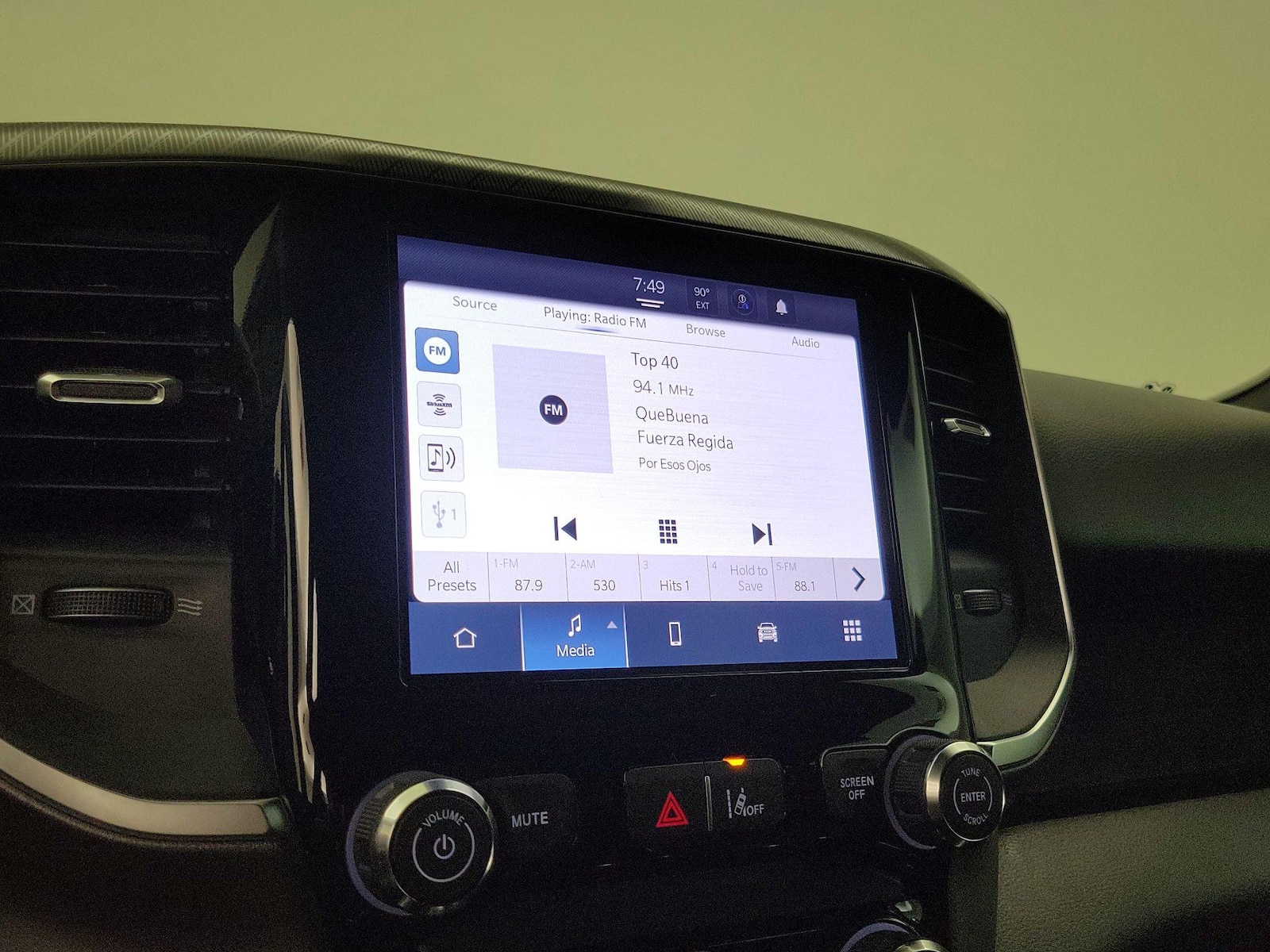 2025 RAM Ram 1500 Pickup Tradesman - Photo 16