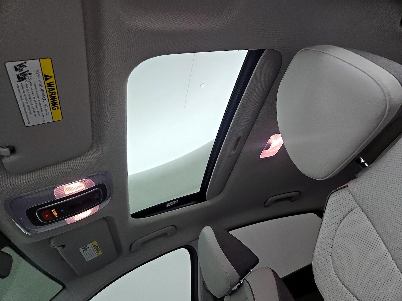 Sunroof(s) & Overhead Airbags