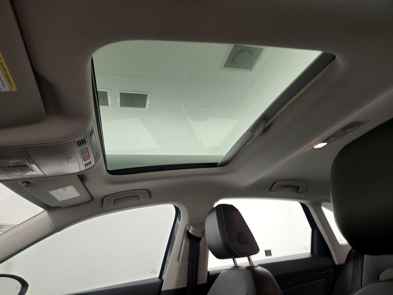 Sunroof(s) & Overhead Airbags