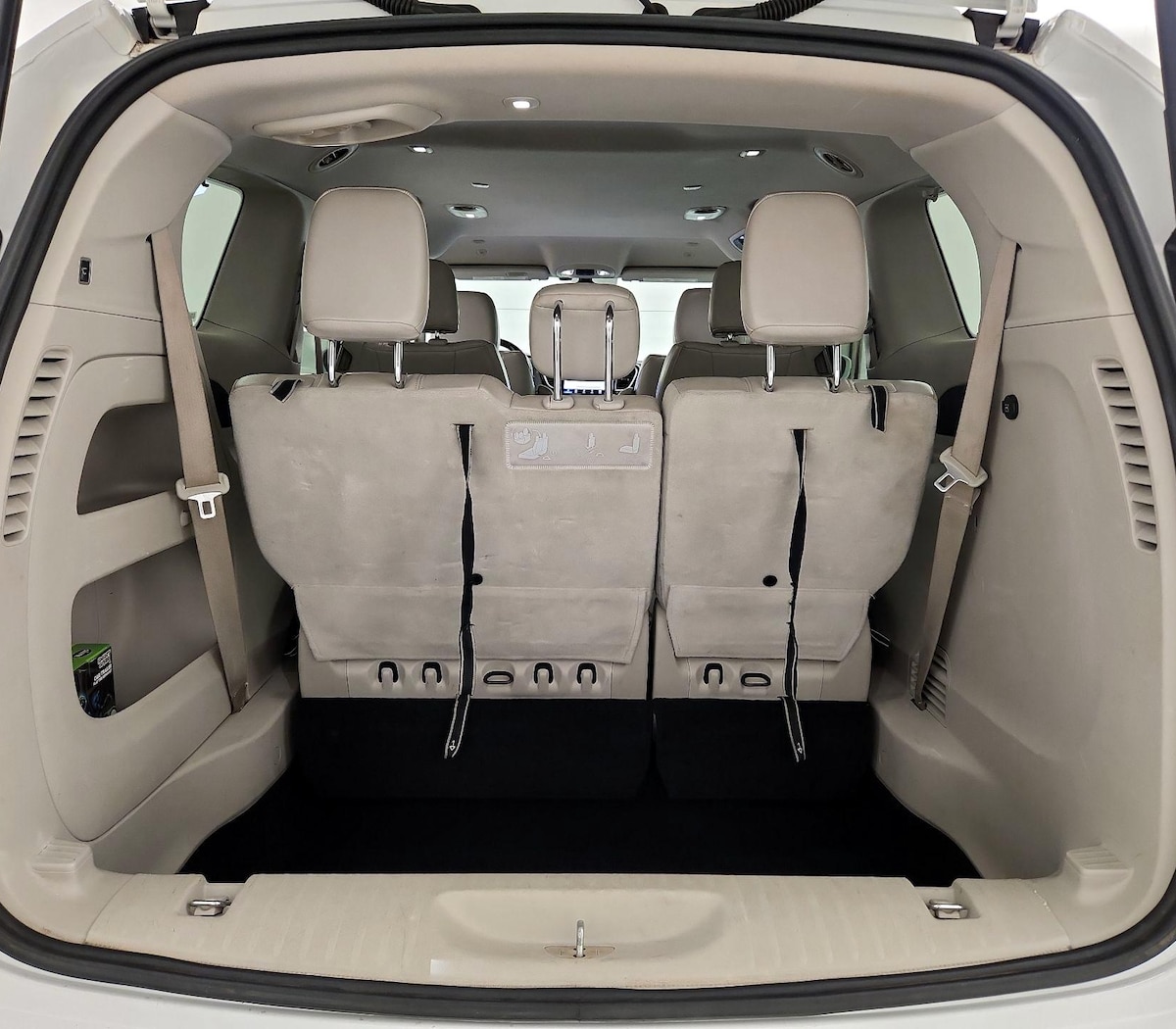 Trunk/Cargo (Seats Up)
