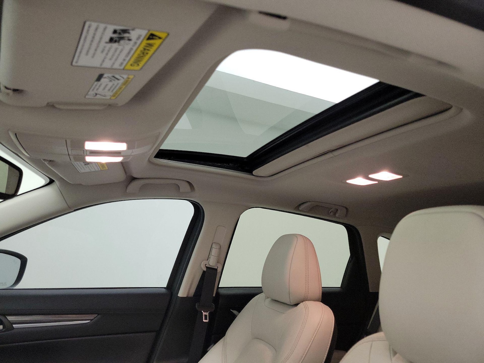 Sunroof(s) & Overhead Airbags