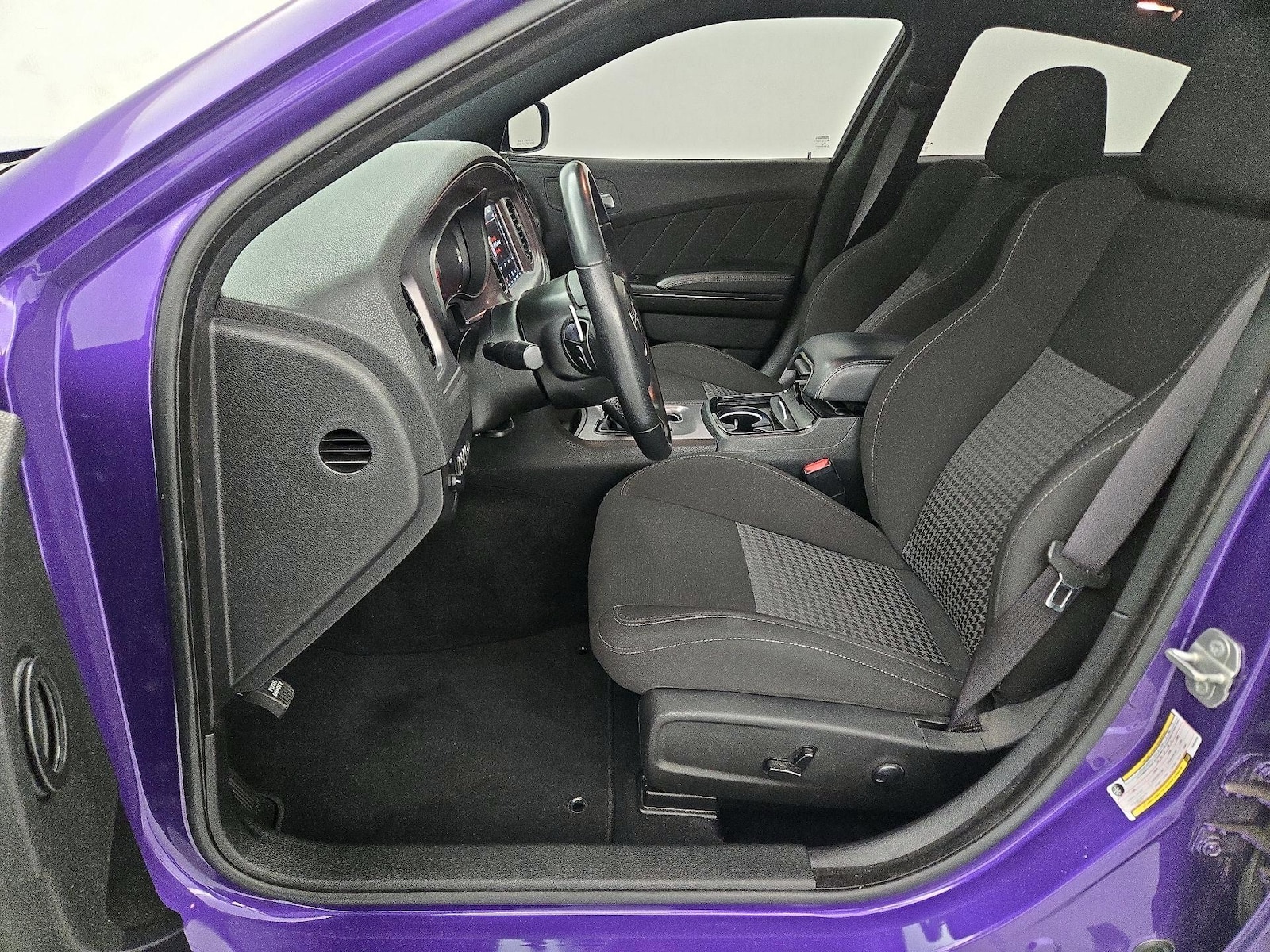 Power Seat(s) & Side Airbags