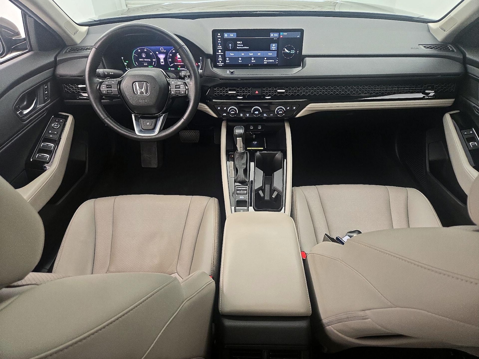 Apple CarPlay® & Android Auto™