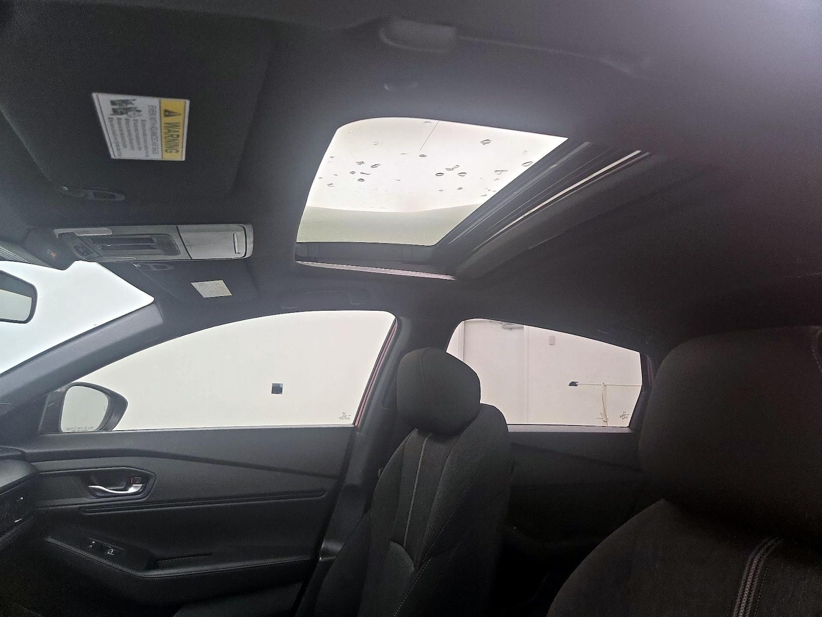 Sunroof(s) & Overhead Airbags