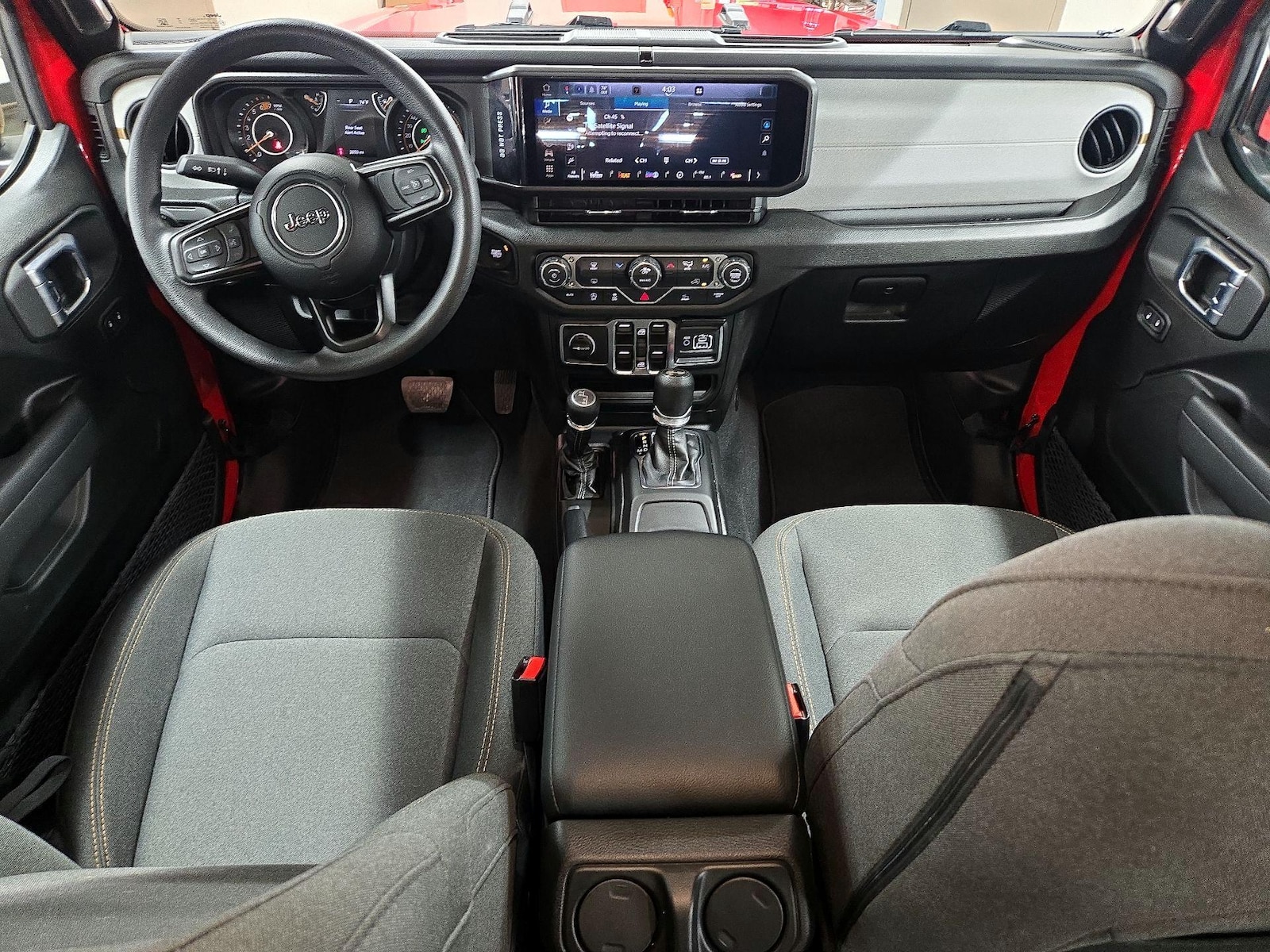 Apple CarPlay® & Android Auto™