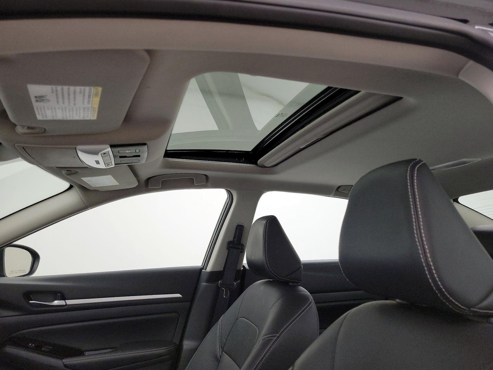 Sunroof(s) & Overhead Airbags